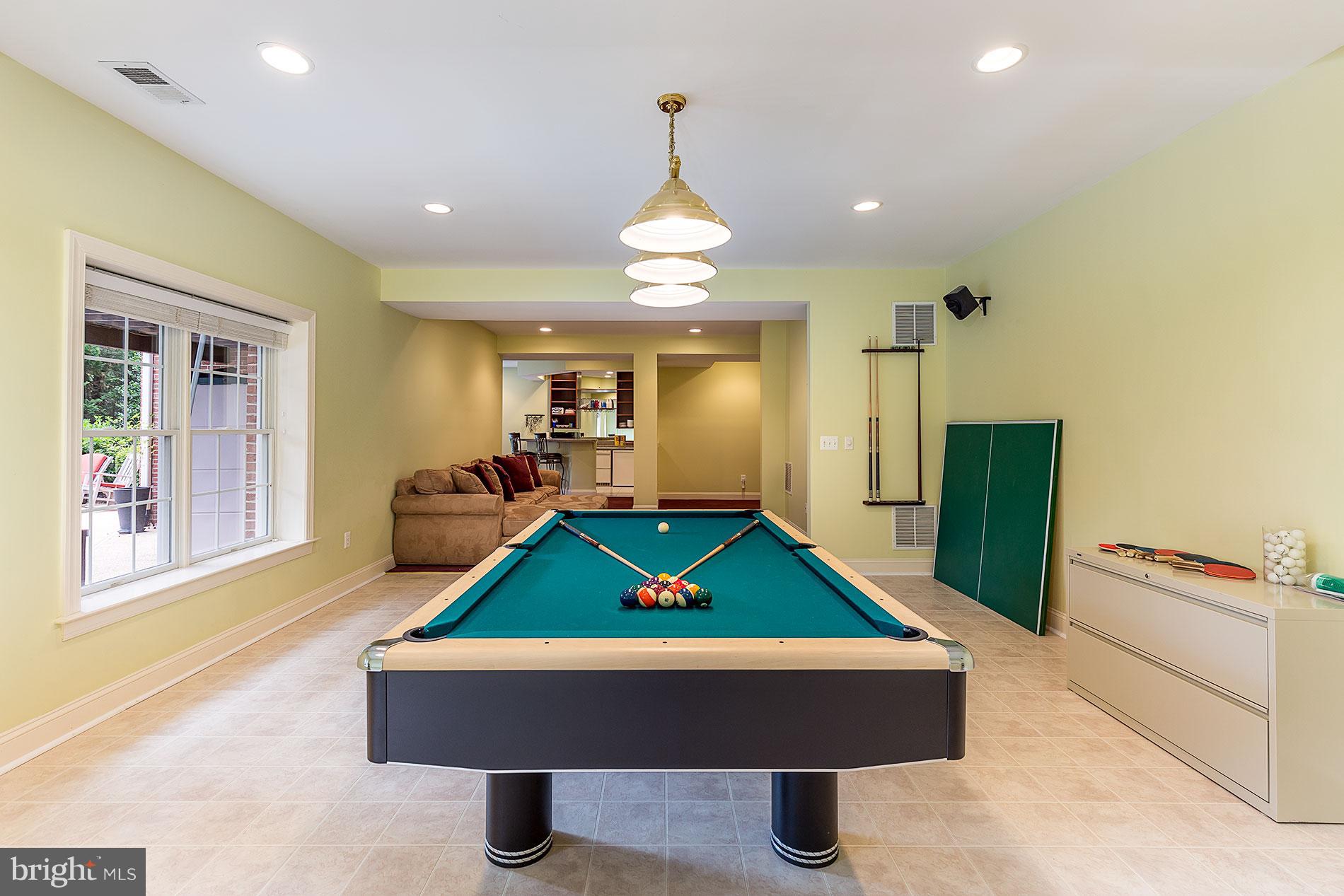 OAKTON RETREAT - Residential