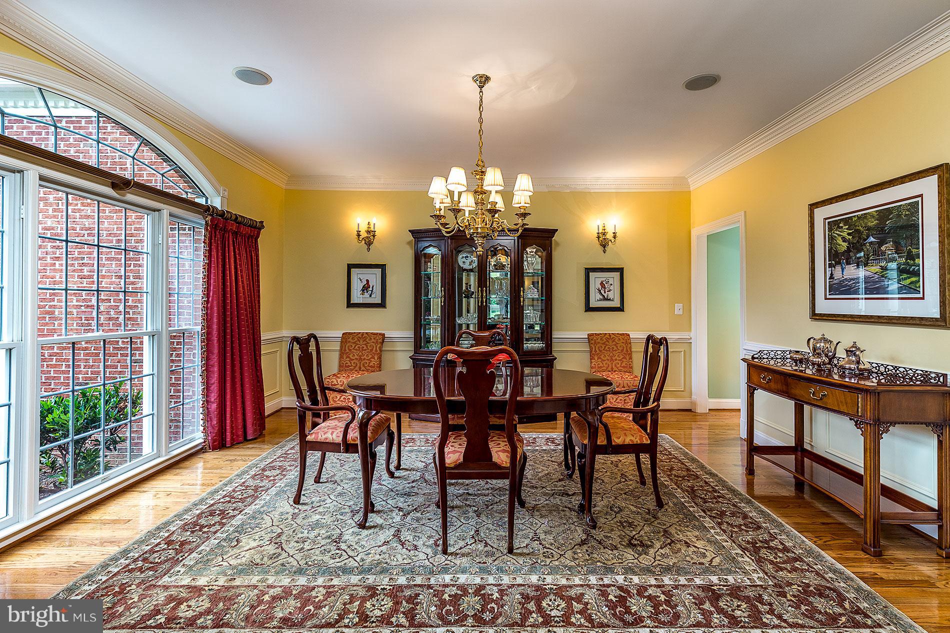 OAKTON RETREAT - Residential