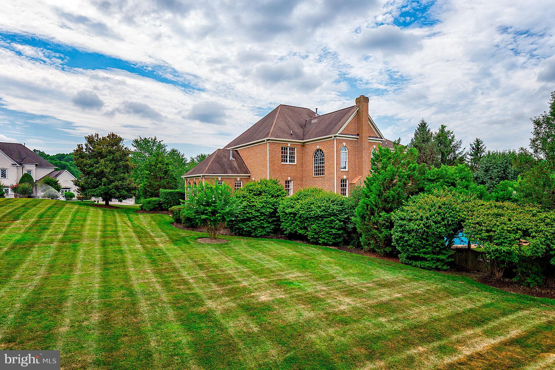 OAKTON RETREAT - Residential