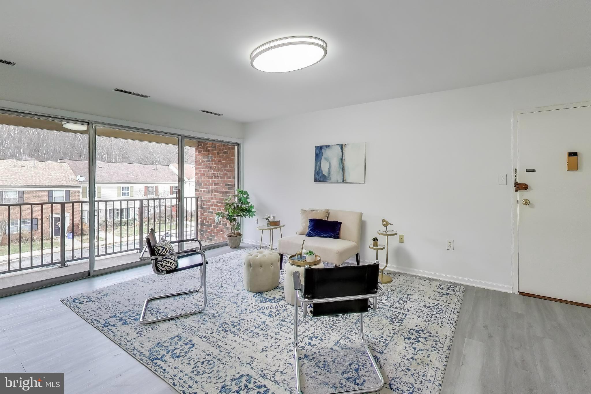 886 COLLEGE PARKWAY 304