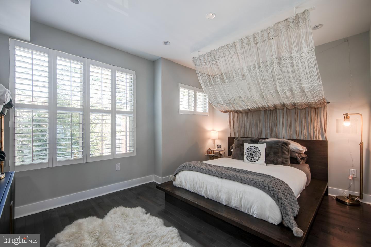 MANAYUNK - Residential