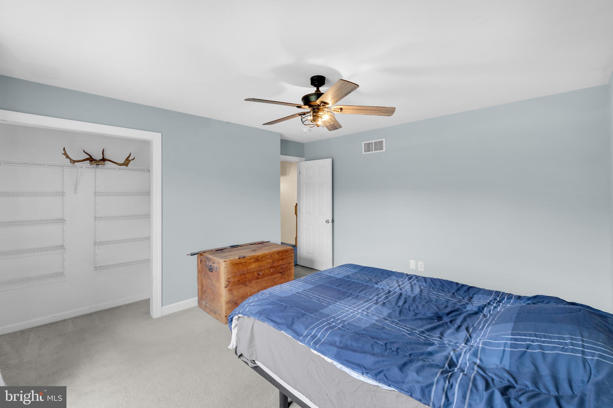 COUNTRY VIEW ESTS - Residential