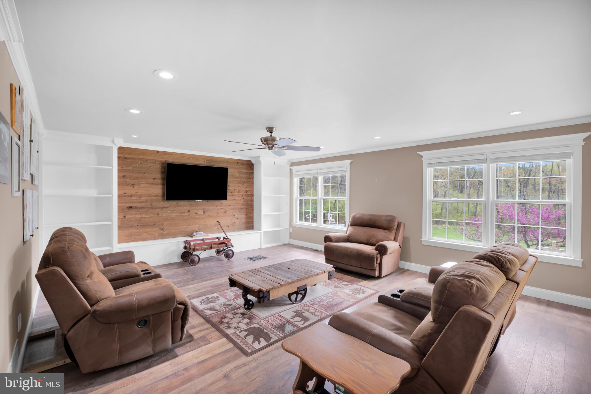 COUNTRY VIEW ESTS - Residential