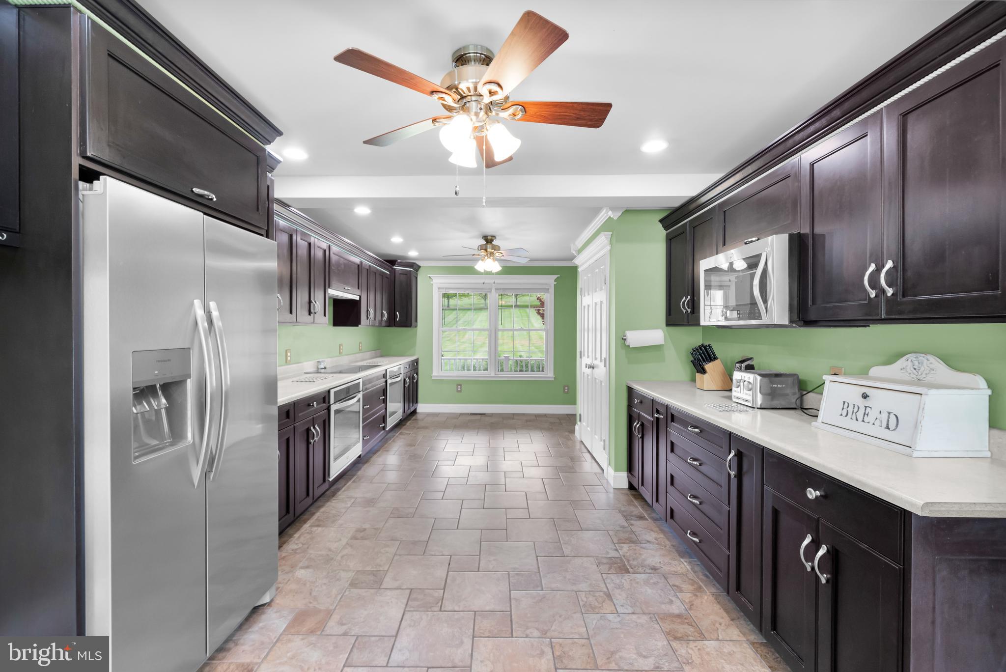 COUNTRY VIEW ESTS - Residential