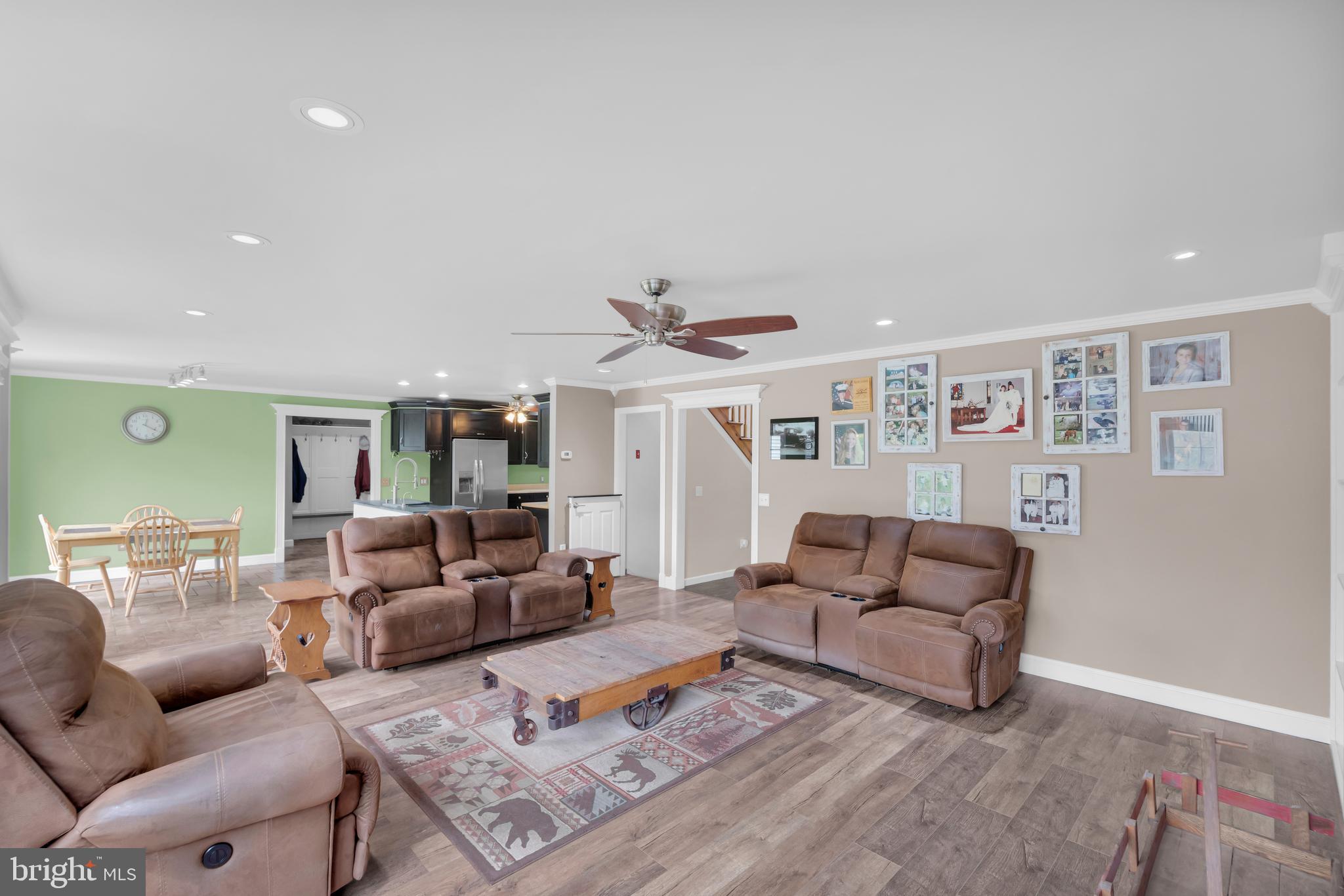 COUNTRY VIEW ESTS - Residential