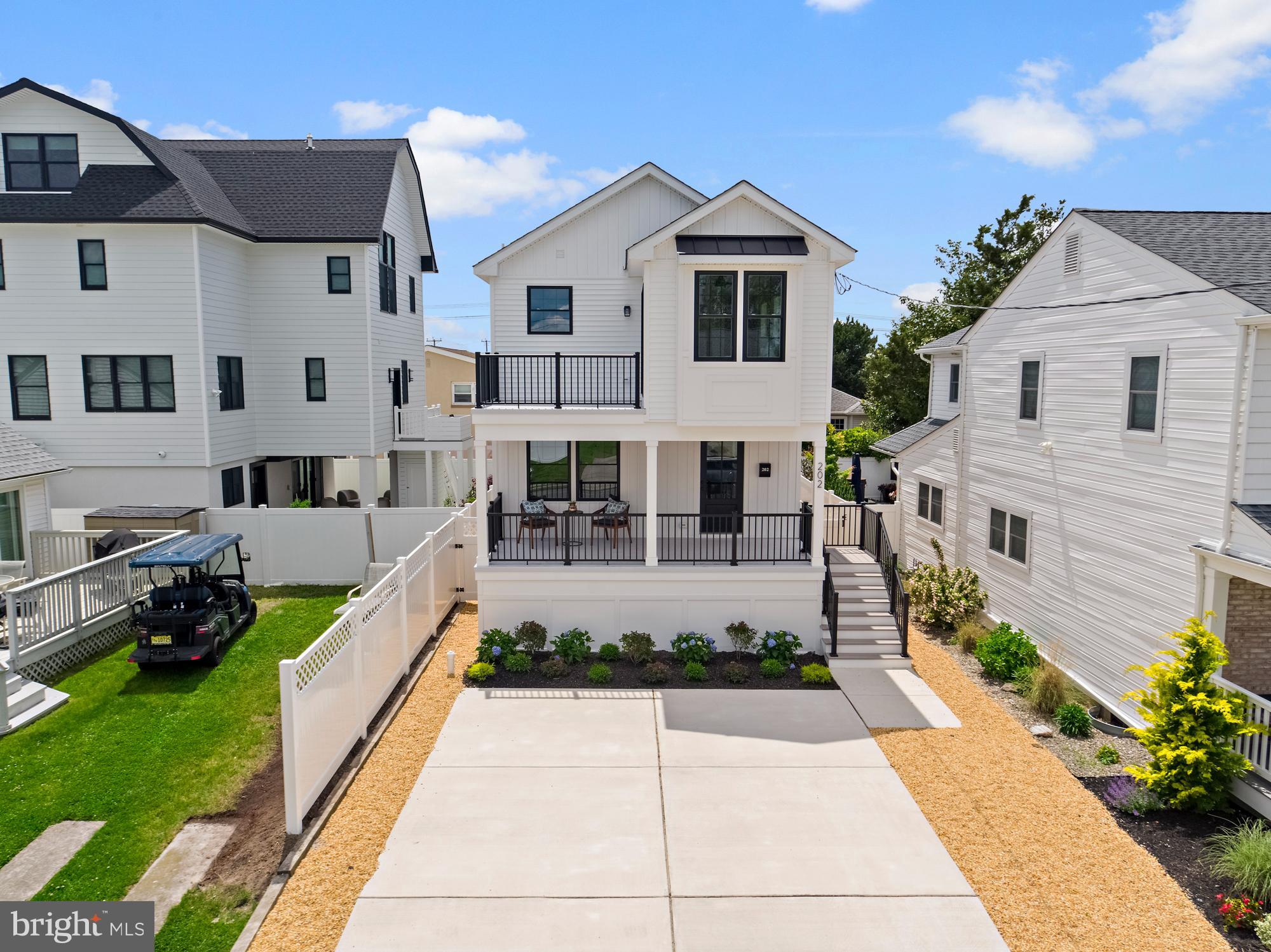202 N FREDERICKSBURG AVENUE