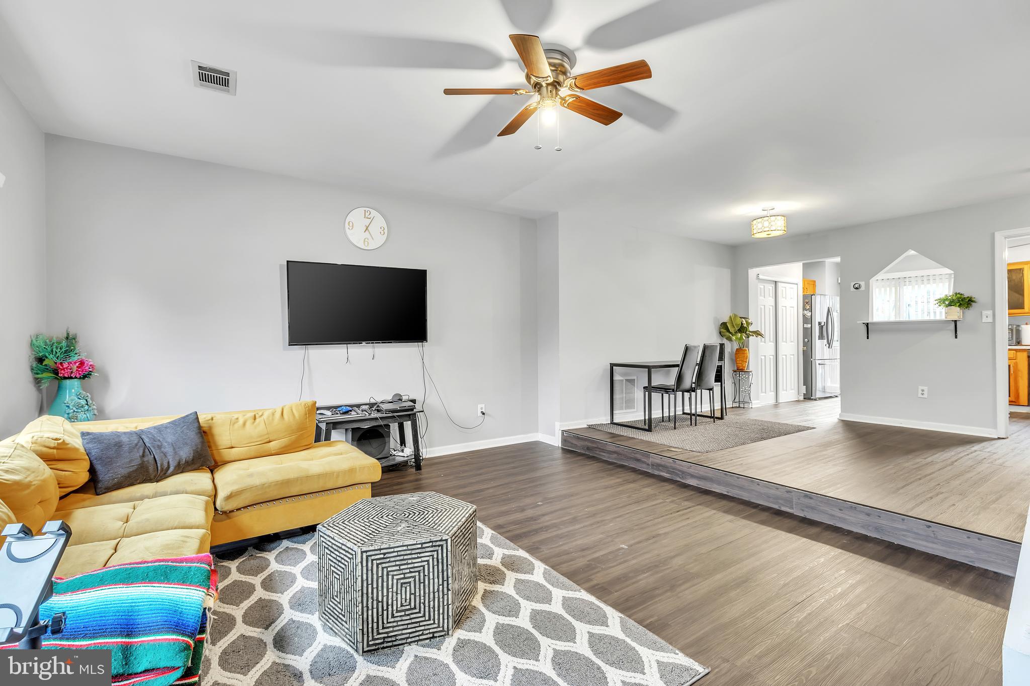 LAUREL LAKES PLAT 2 - Residential