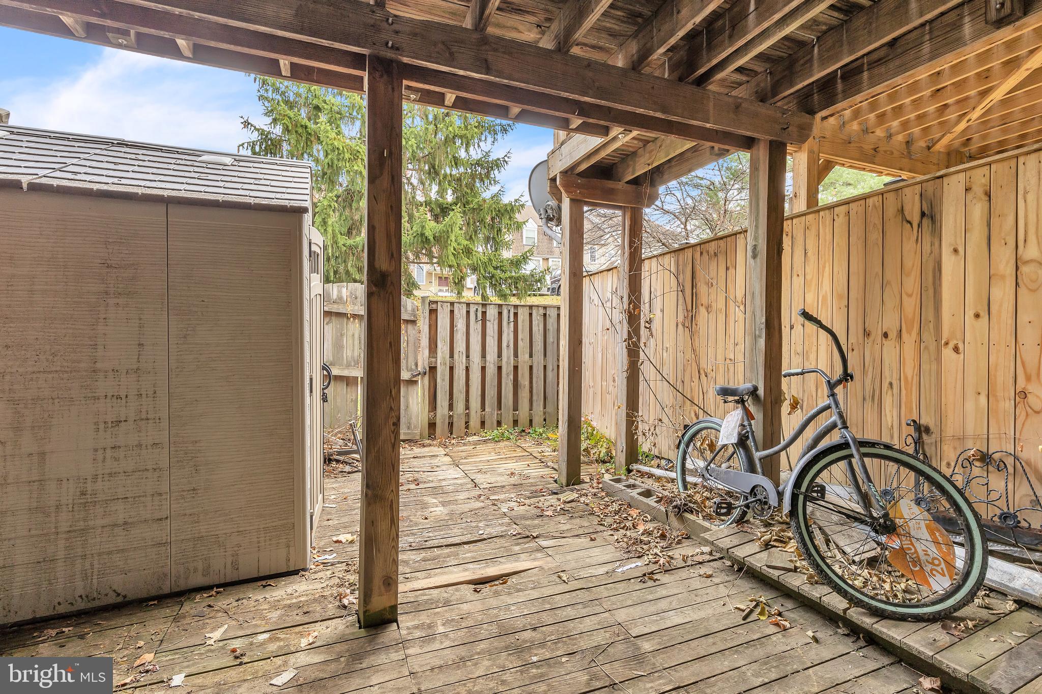 LAUREL LAKES PLAT 2 - Residential