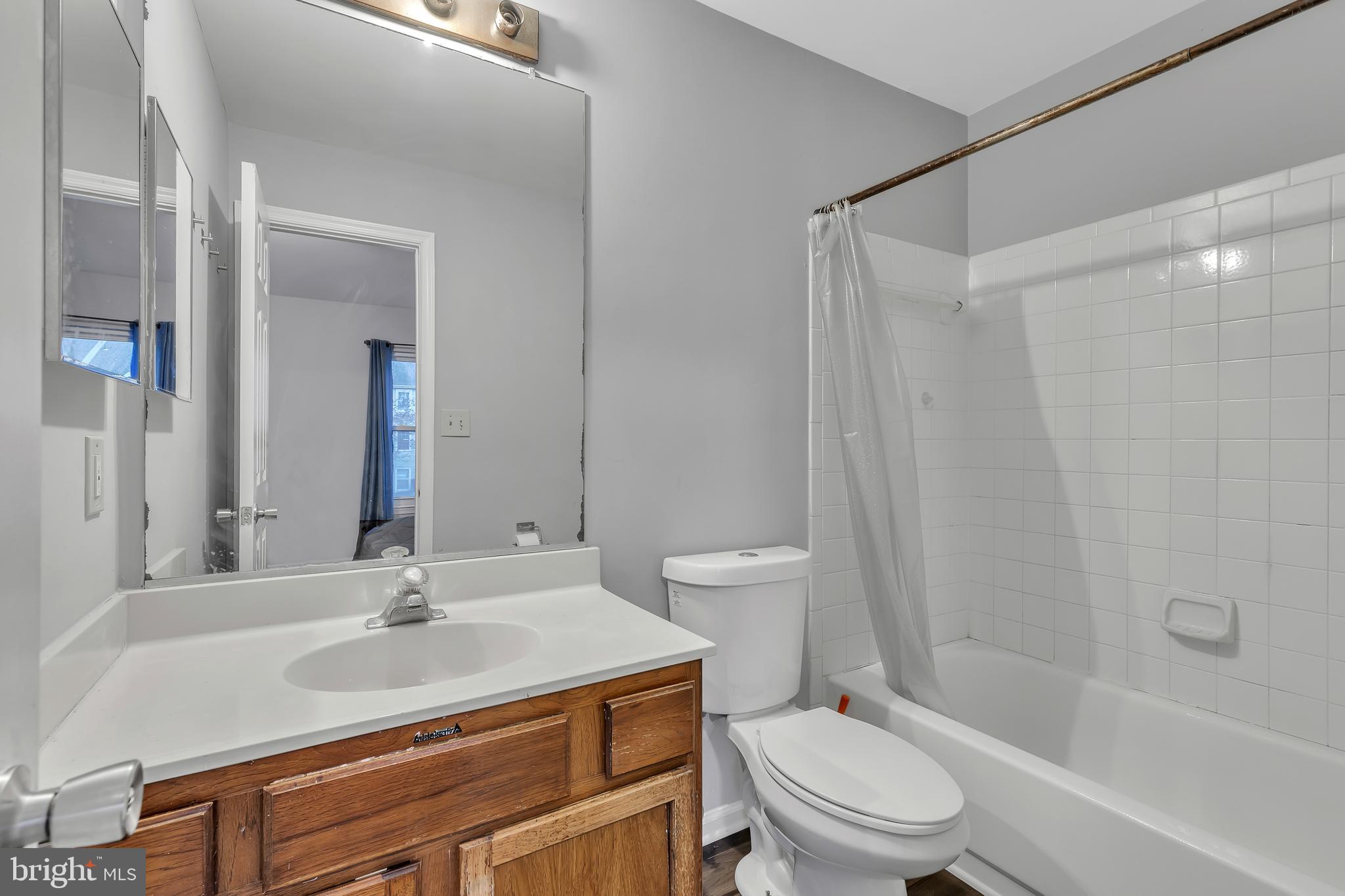 LAUREL LAKES PLAT 2 - Residential