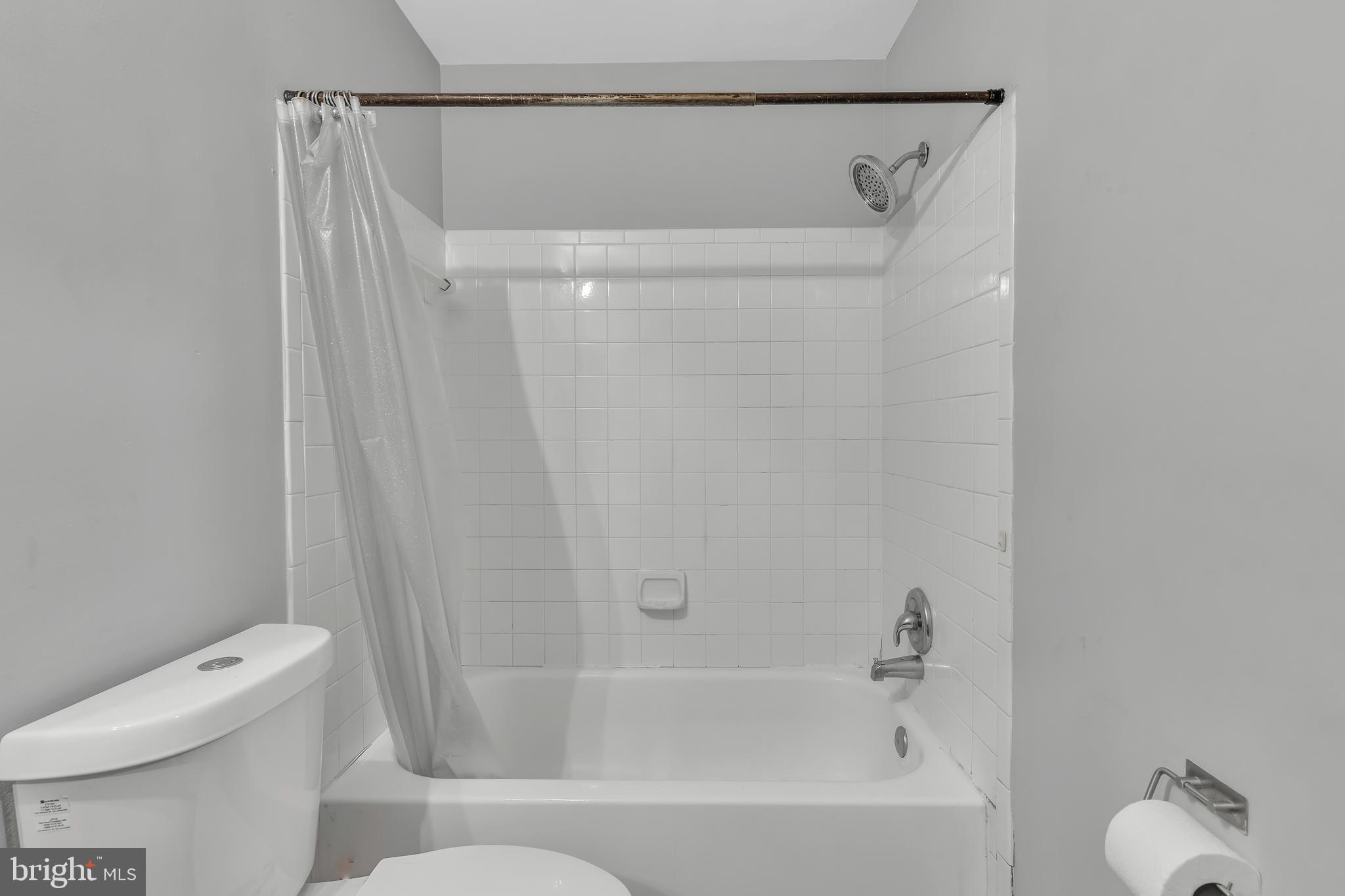 LAUREL LAKES PLAT 2 - Residential