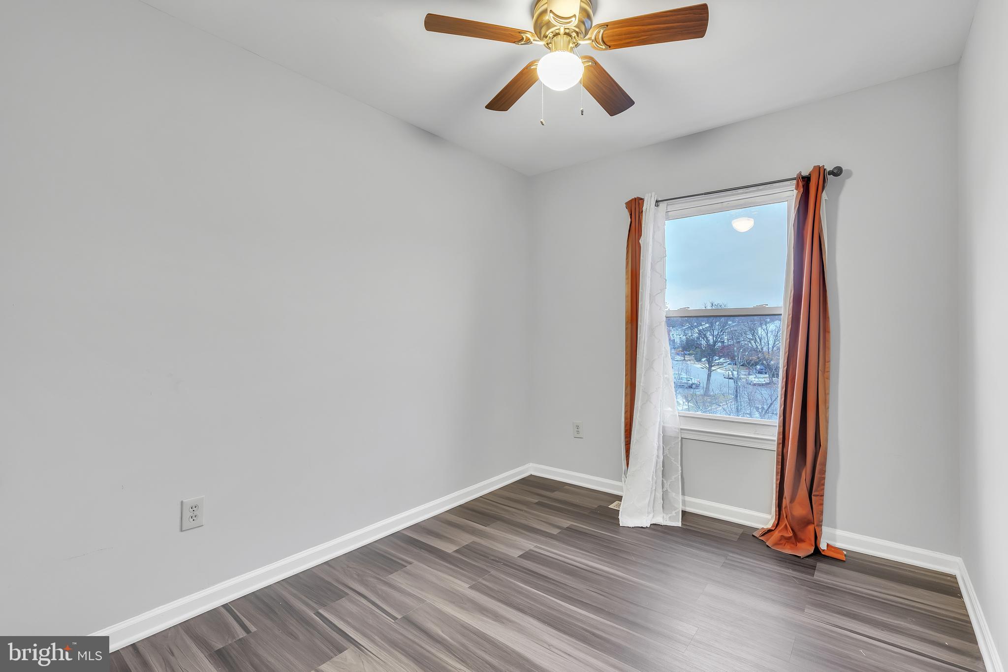 LAUREL LAKES PLAT 2 - Residential