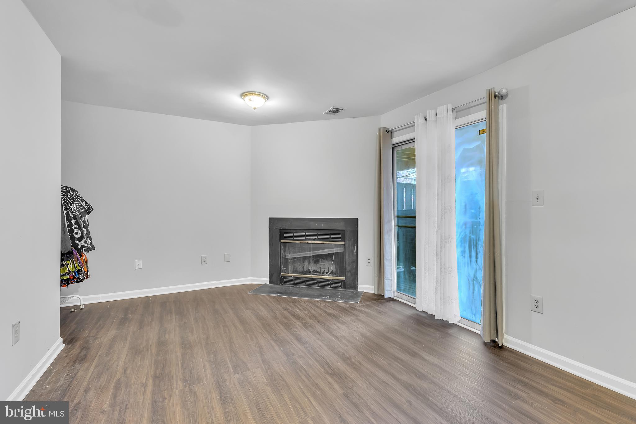 LAUREL LAKES PLAT 2 - Residential