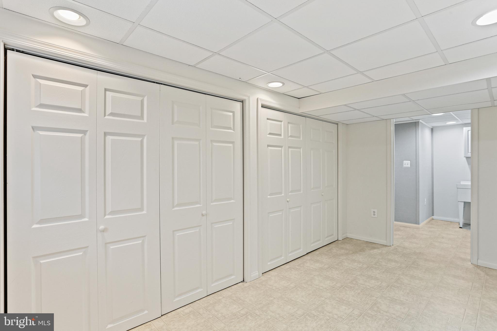 HAMMOND VILLAGE - Residential Lease