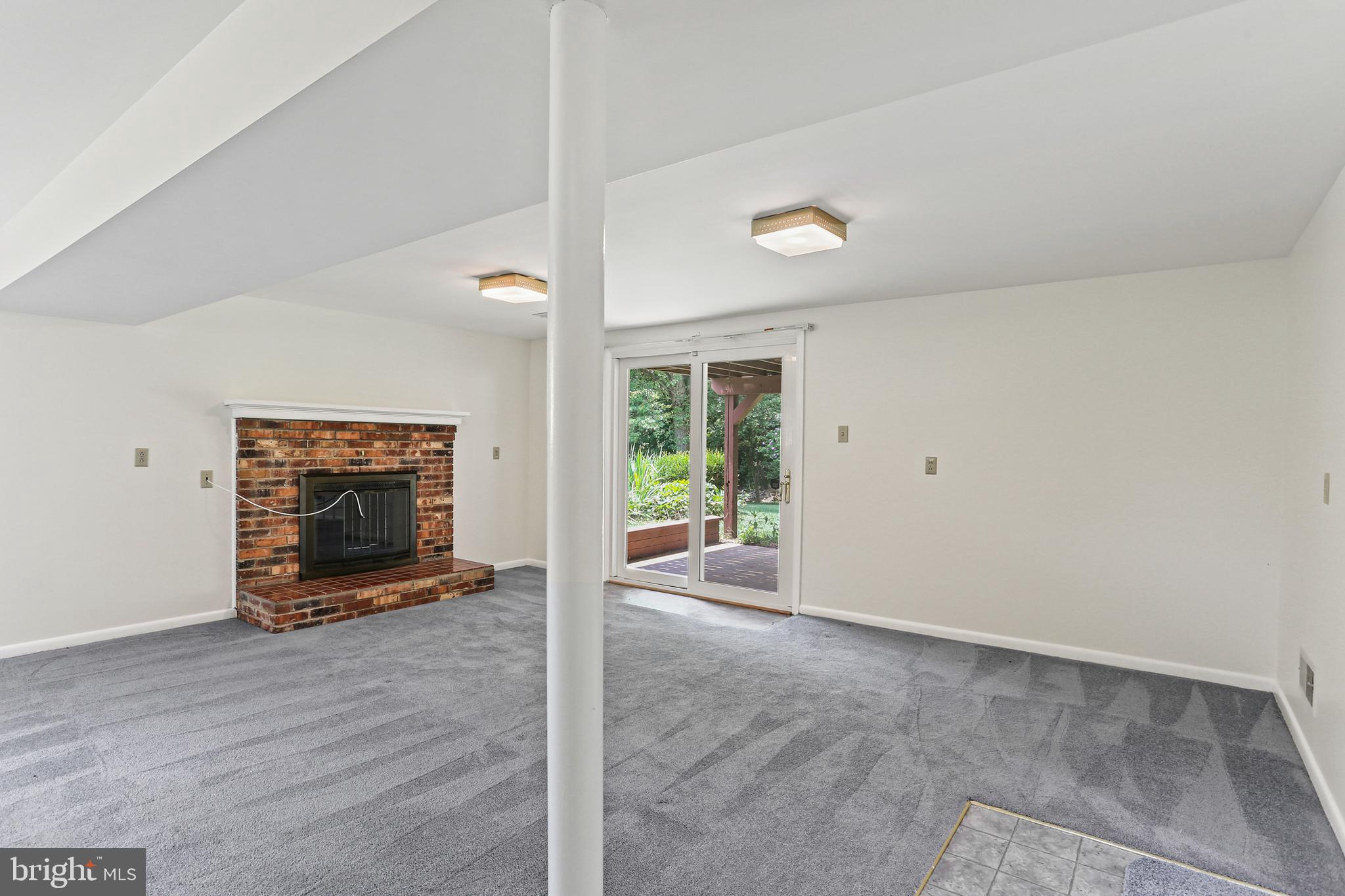 HAMMOND VILLAGE - Residential Lease