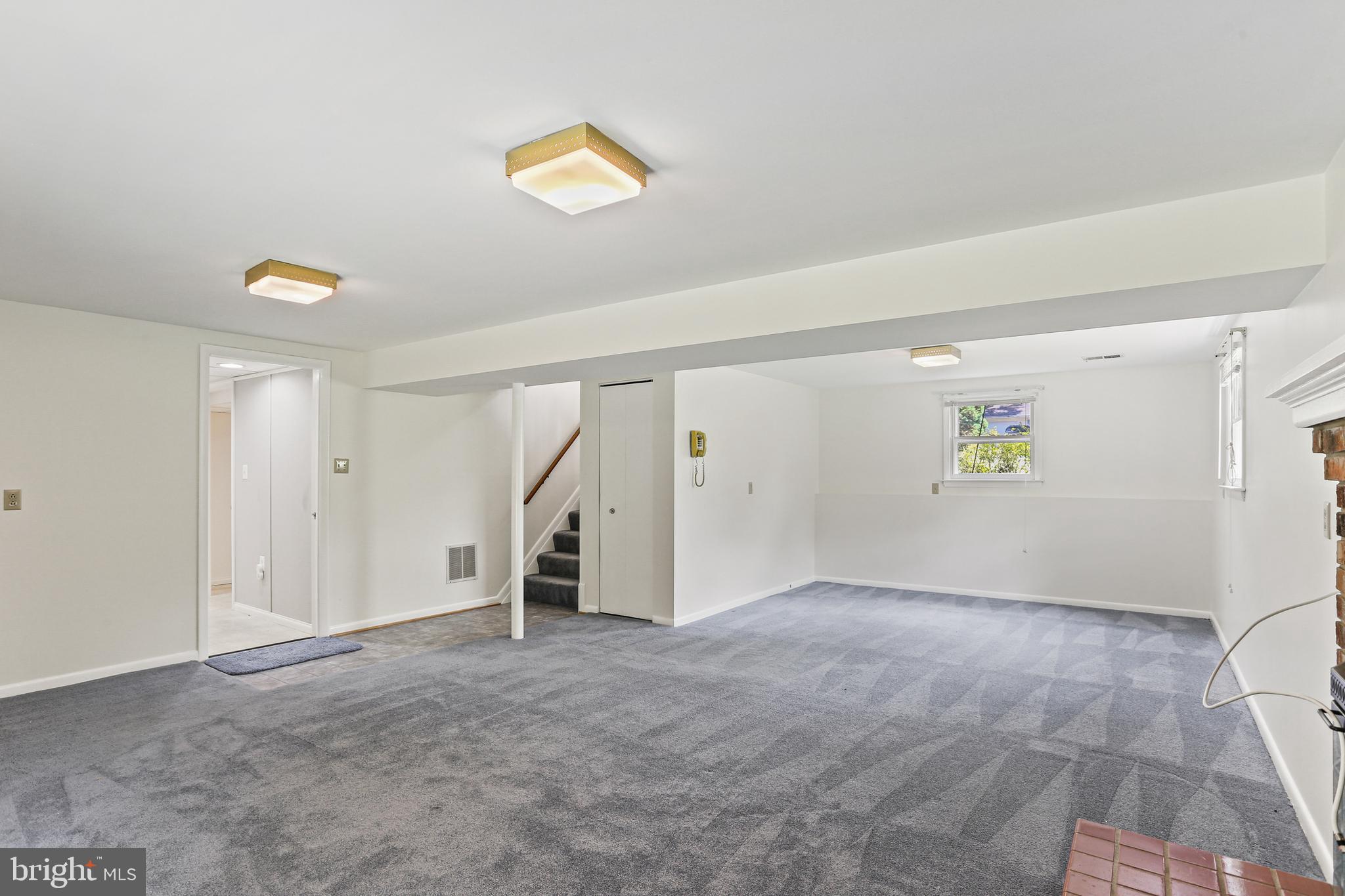 HAMMOND VILLAGE - Residential Lease