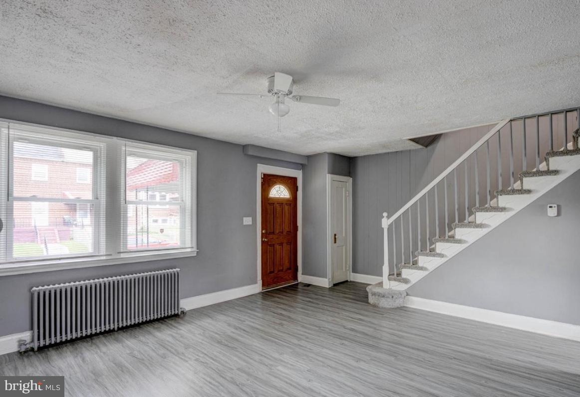 🏡 Welcome Home to 17 S. Rosedale St.!
Perfect for Investors or First-Time Homebuyers!
This is your chance to own a well-maintained, income-generating property in a great location!
✨ Property Highlights:
3 Bedrooms | 1.5 Bathrooms
Move-In Ready with recent upgrades
Investor-Friendly: Reliable Section 8 tenant in place who’s interested in staying—providing immediate rental income and positive cash flow
🔑 Additional Details:
Can be delivered vacant or occupied—your choice!
Tenant scheduled to vacate by June 1st, offering flexibility for both investors and owner-occupants
Showings require a 24-hour notice to accommodate the current tenant—please plan accordingly
Whether you're building wealth through real estate or searching for your very first home, 17 S. Rosedale St. is a must-see opportunity you don’t want to miss!