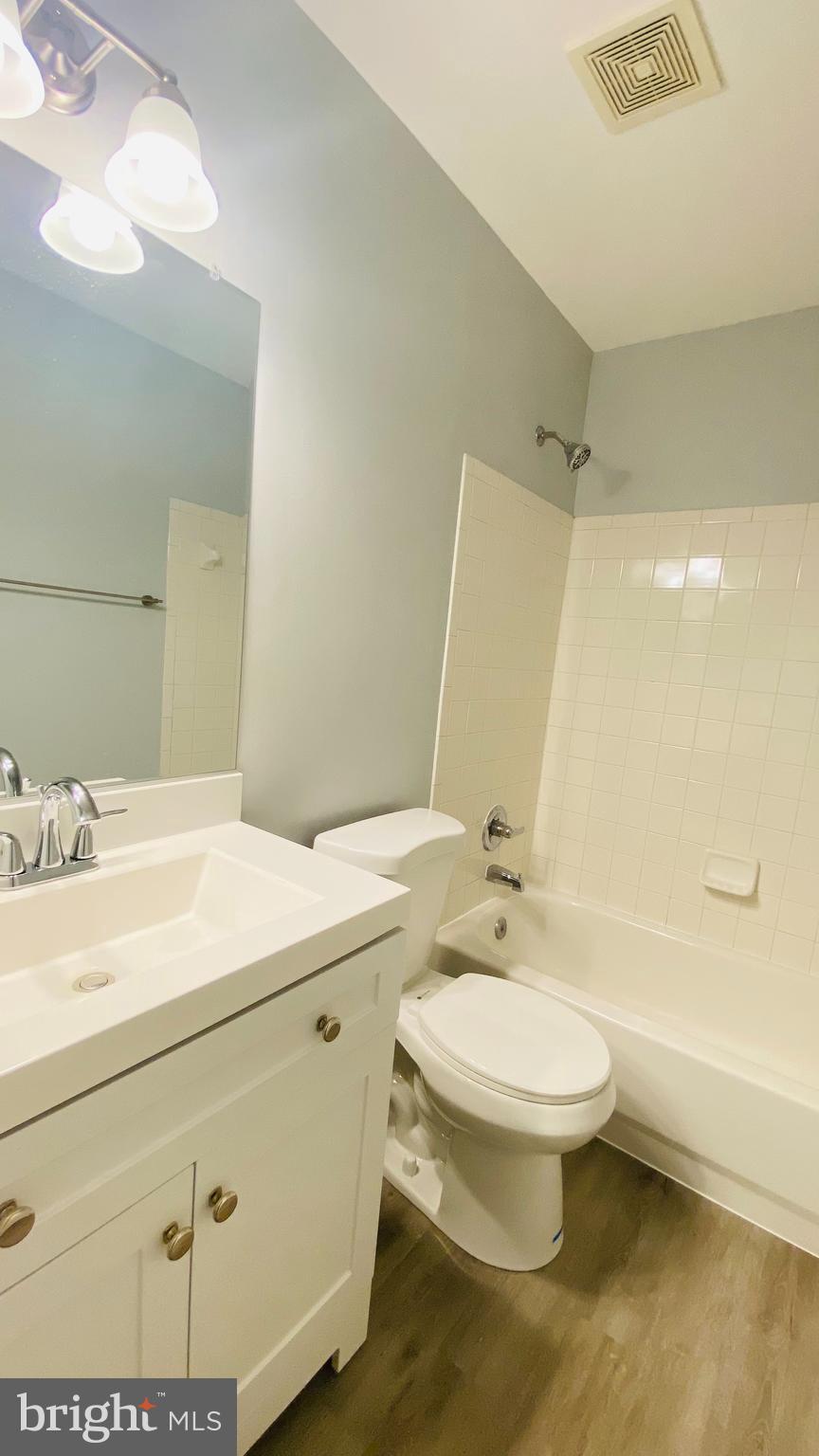 ODEND HAL - Residential Lease