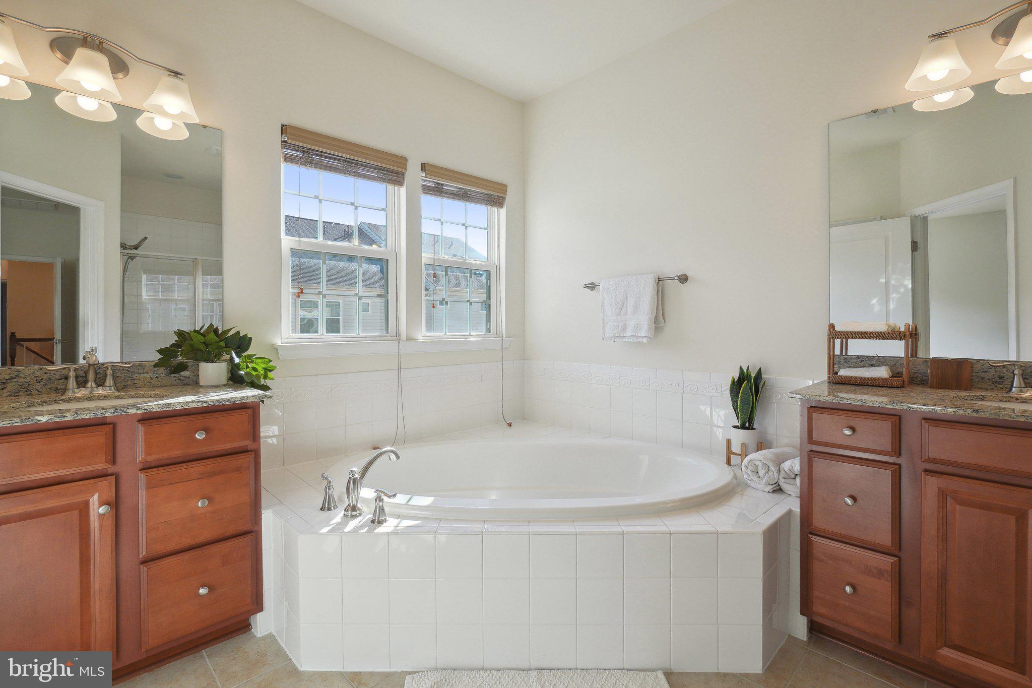 GREENBELT STATION - Residential