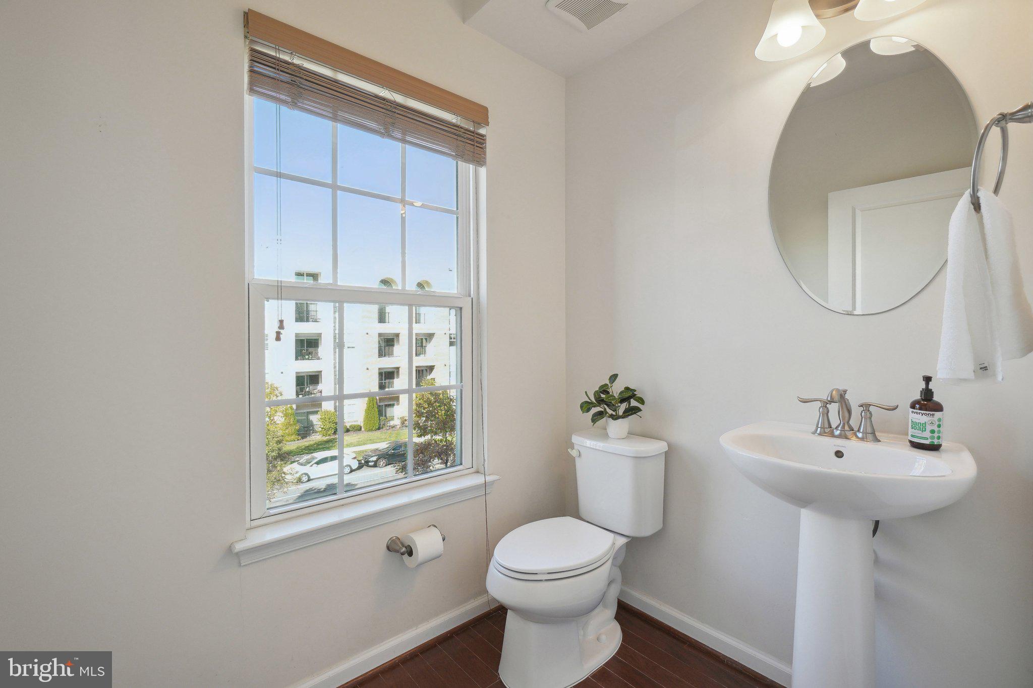 GREENBELT STATION - Residential