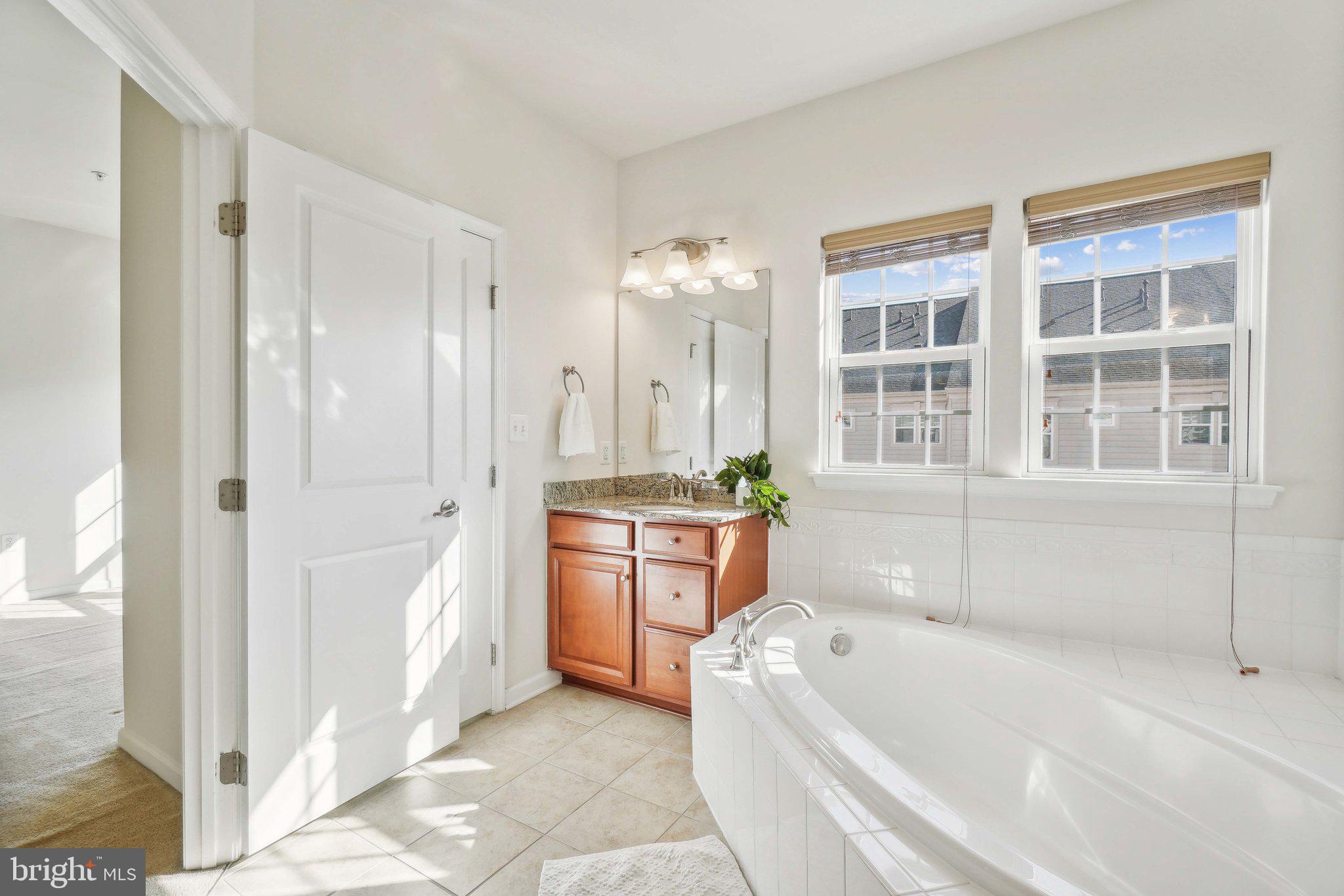 GREENBELT STATION - Residential