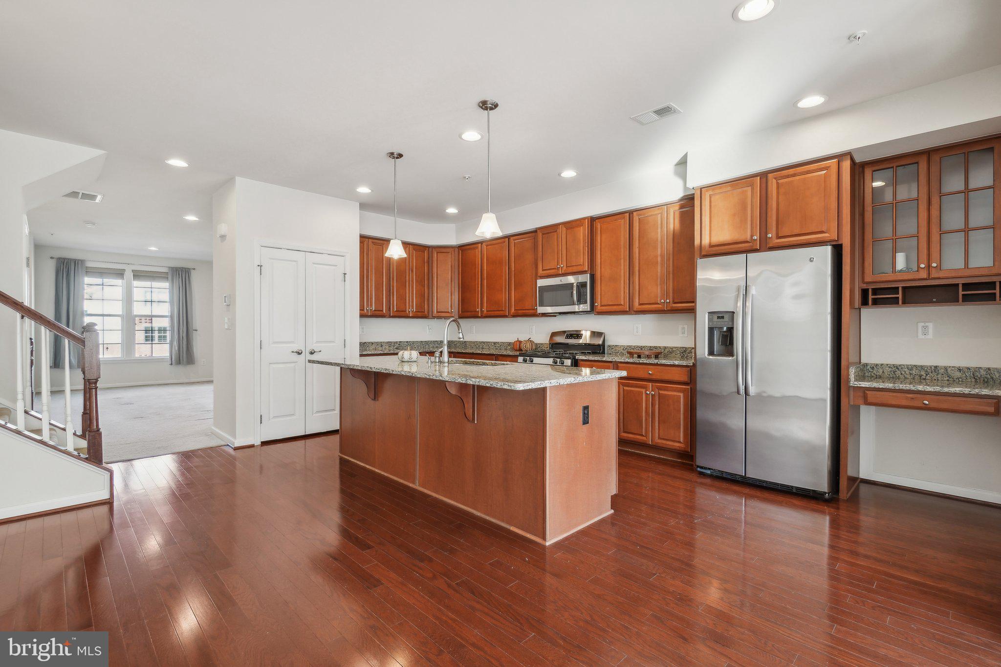 GREENBELT STATION - Residential