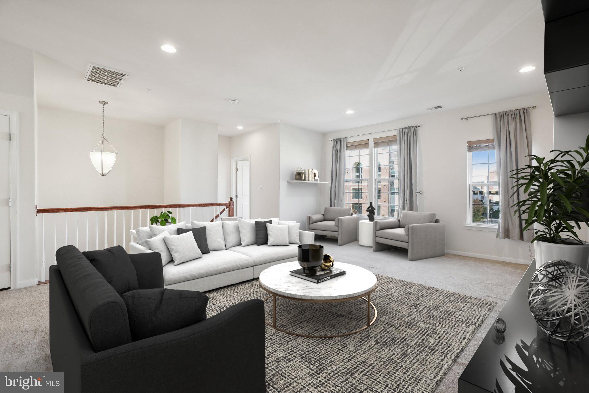 GREENBELT STATION - Residential