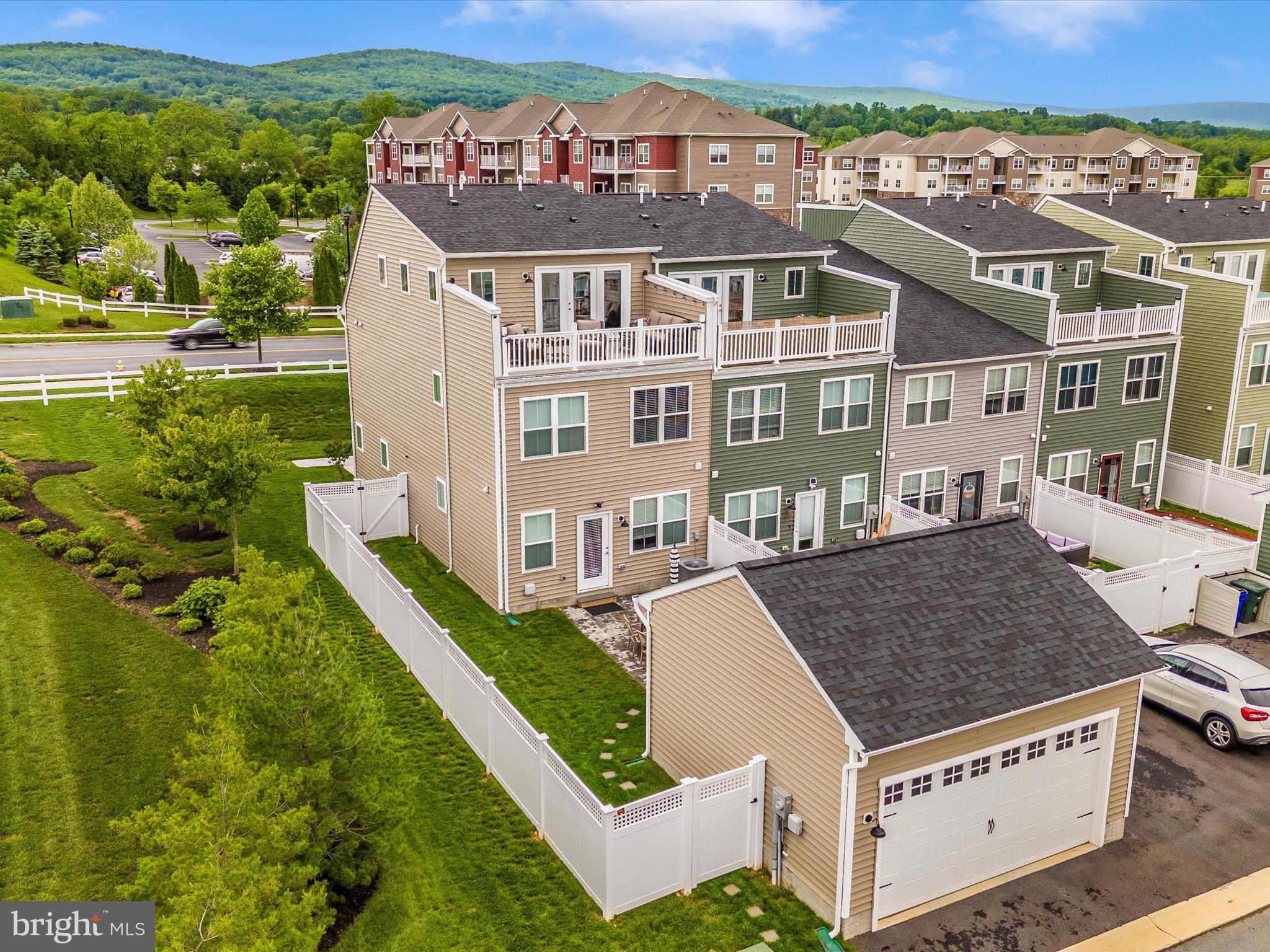 GAMBRILL VIEW - Residential