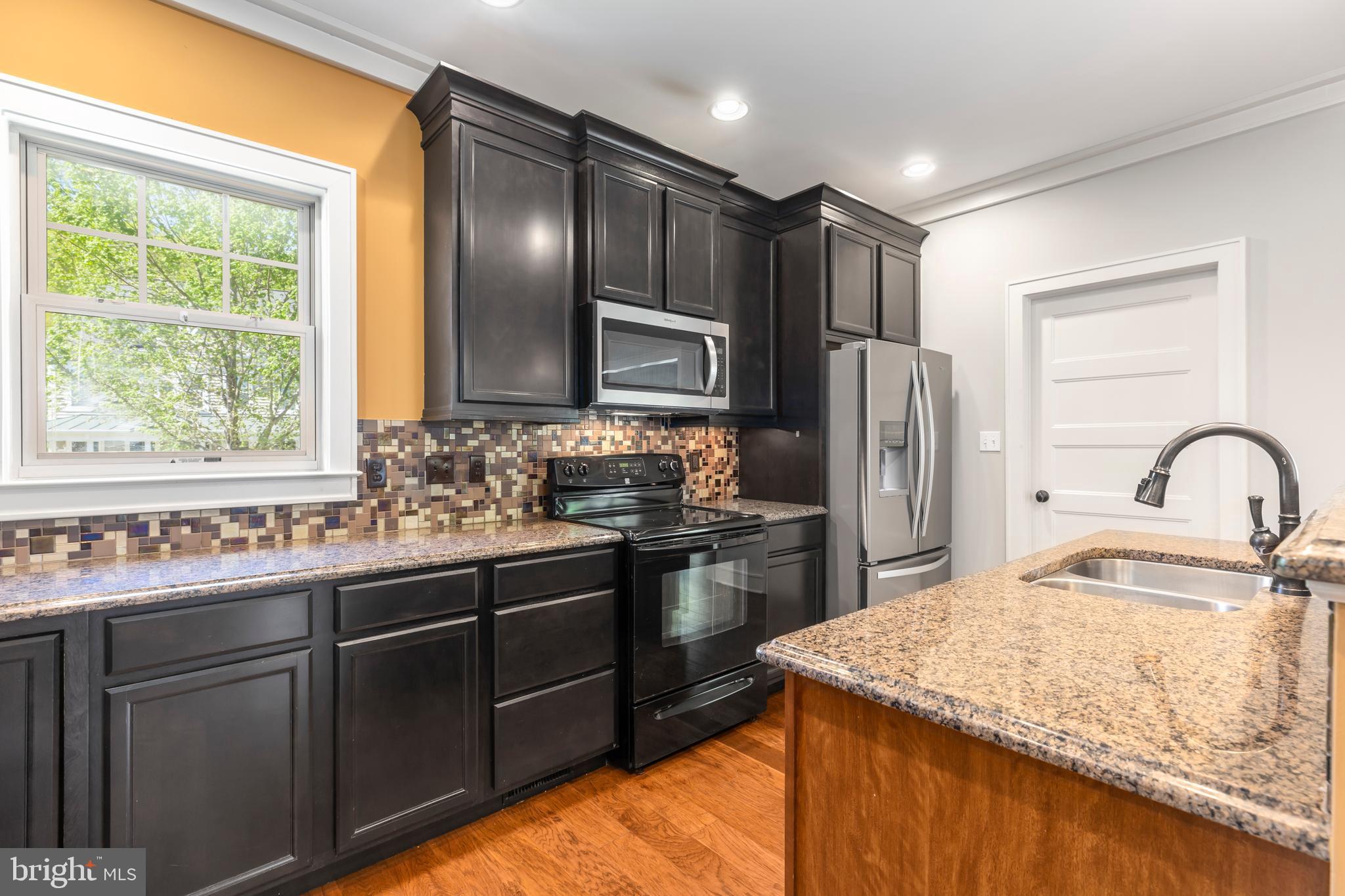 LADYSMITH VILLAGE - Residential