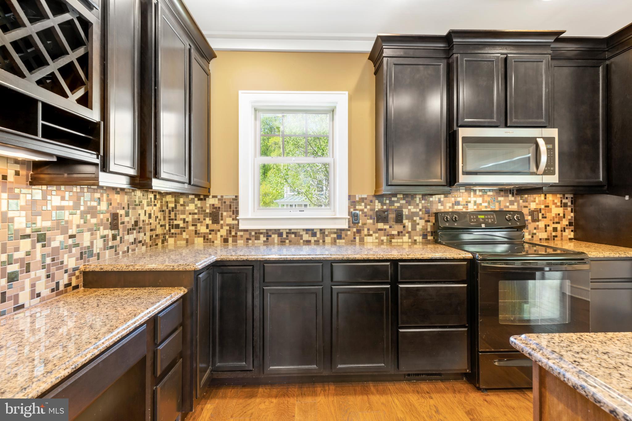 LADYSMITH VILLAGE - Residential