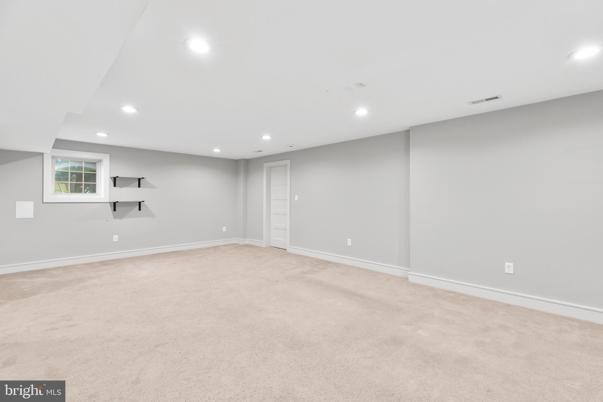 LADYSMITH VILLAGE - Residential