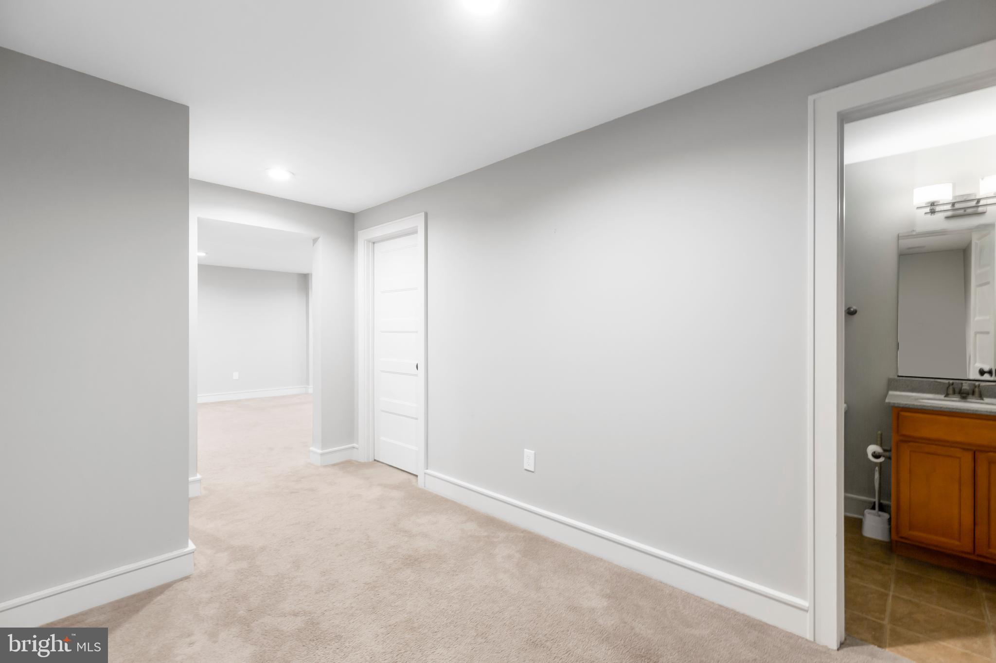 LADYSMITH VILLAGE - Residential