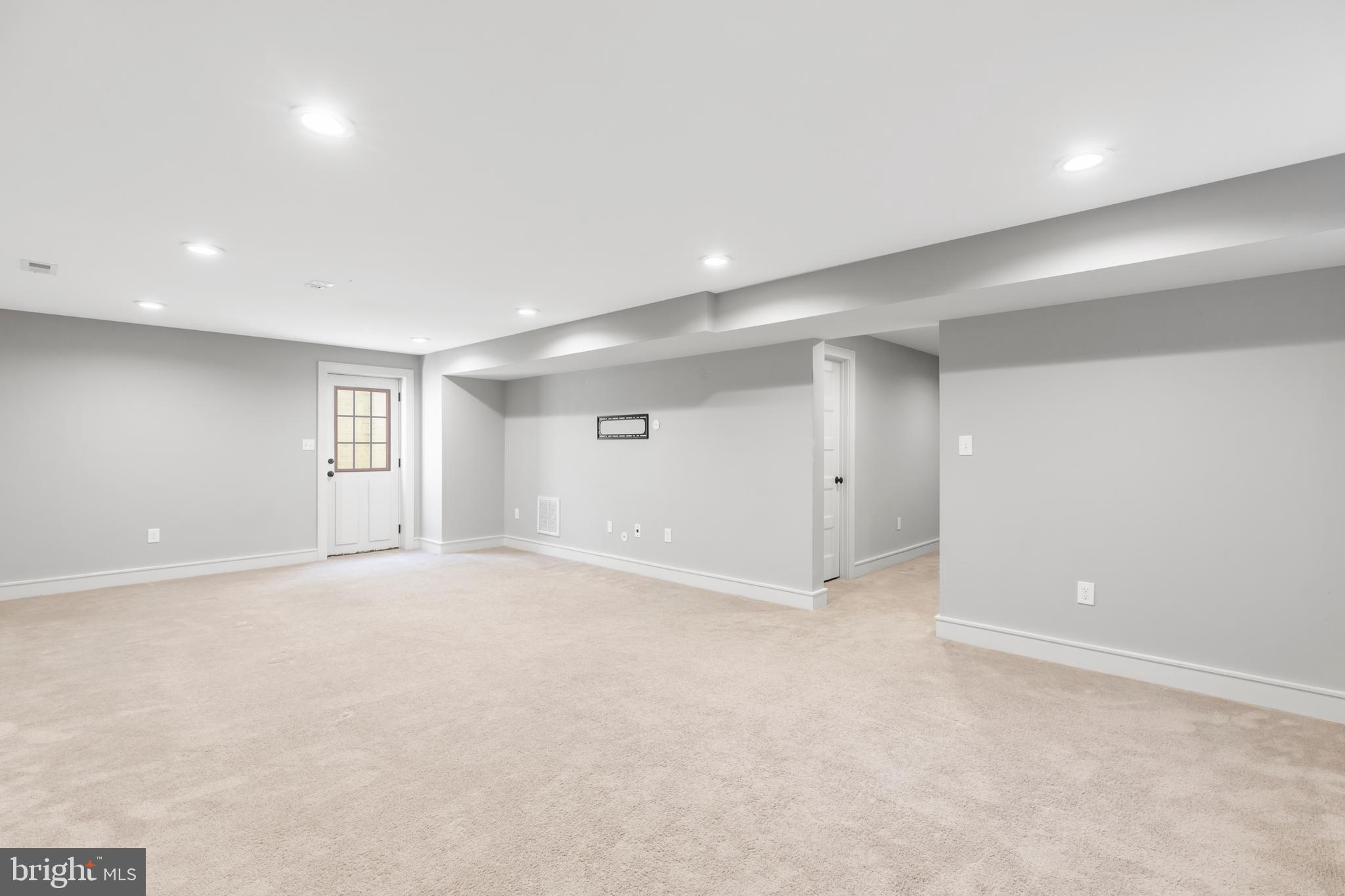 LADYSMITH VILLAGE - Residential