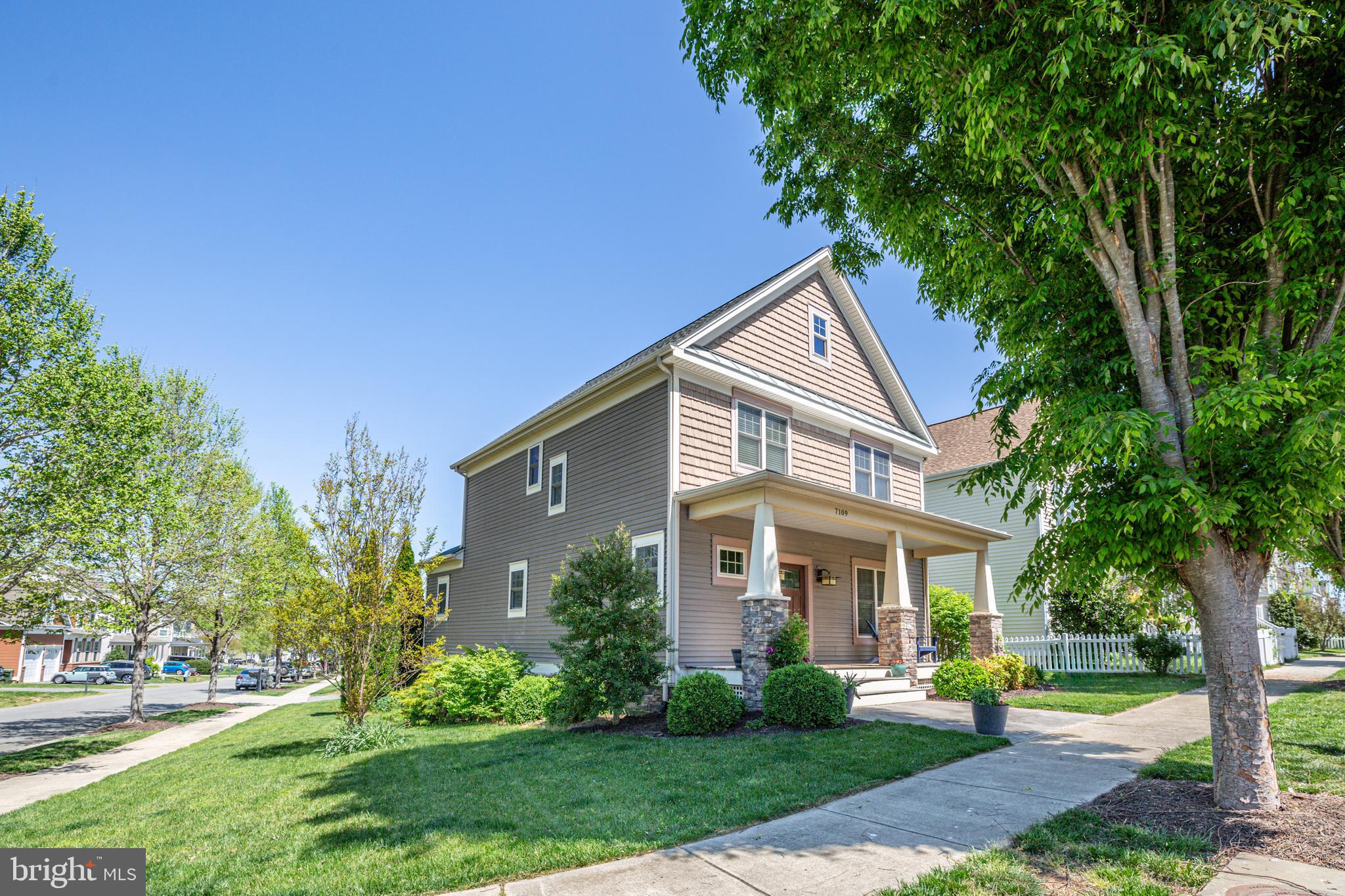 LADYSMITH VILLAGE - Residential