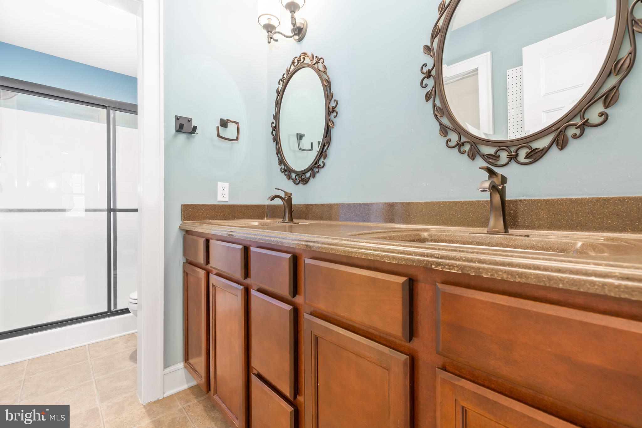 LADYSMITH VILLAGE - Residential