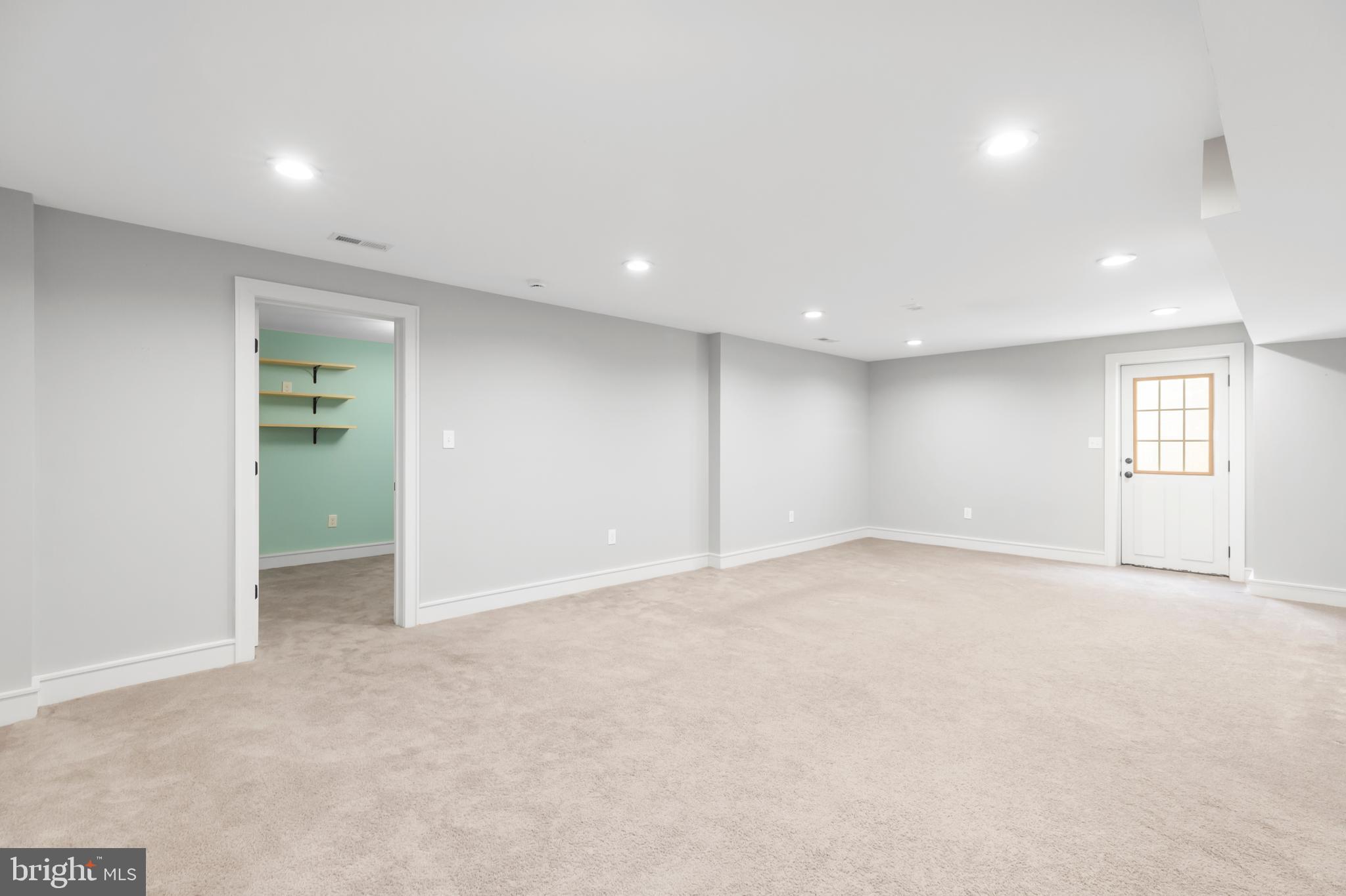 LADYSMITH VILLAGE - Residential