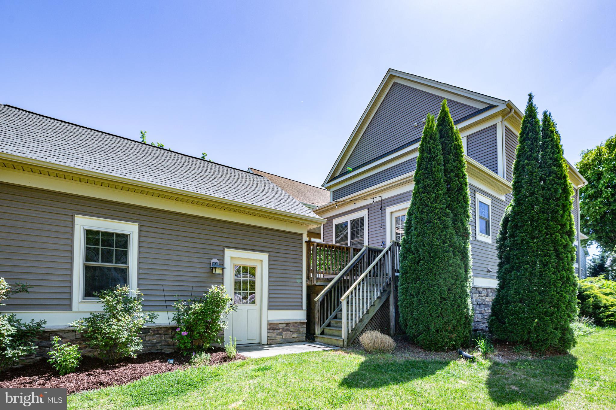 LADYSMITH VILLAGE - Residential