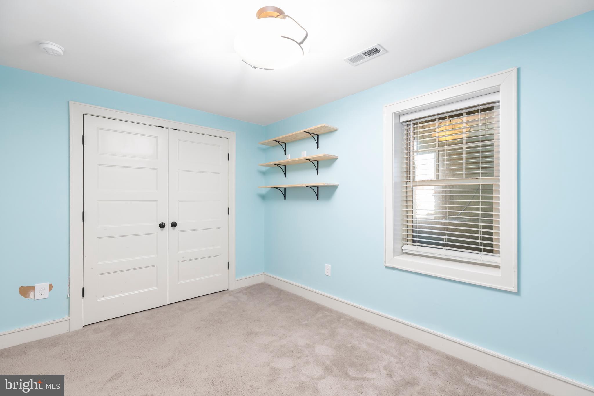 LADYSMITH VILLAGE - Residential