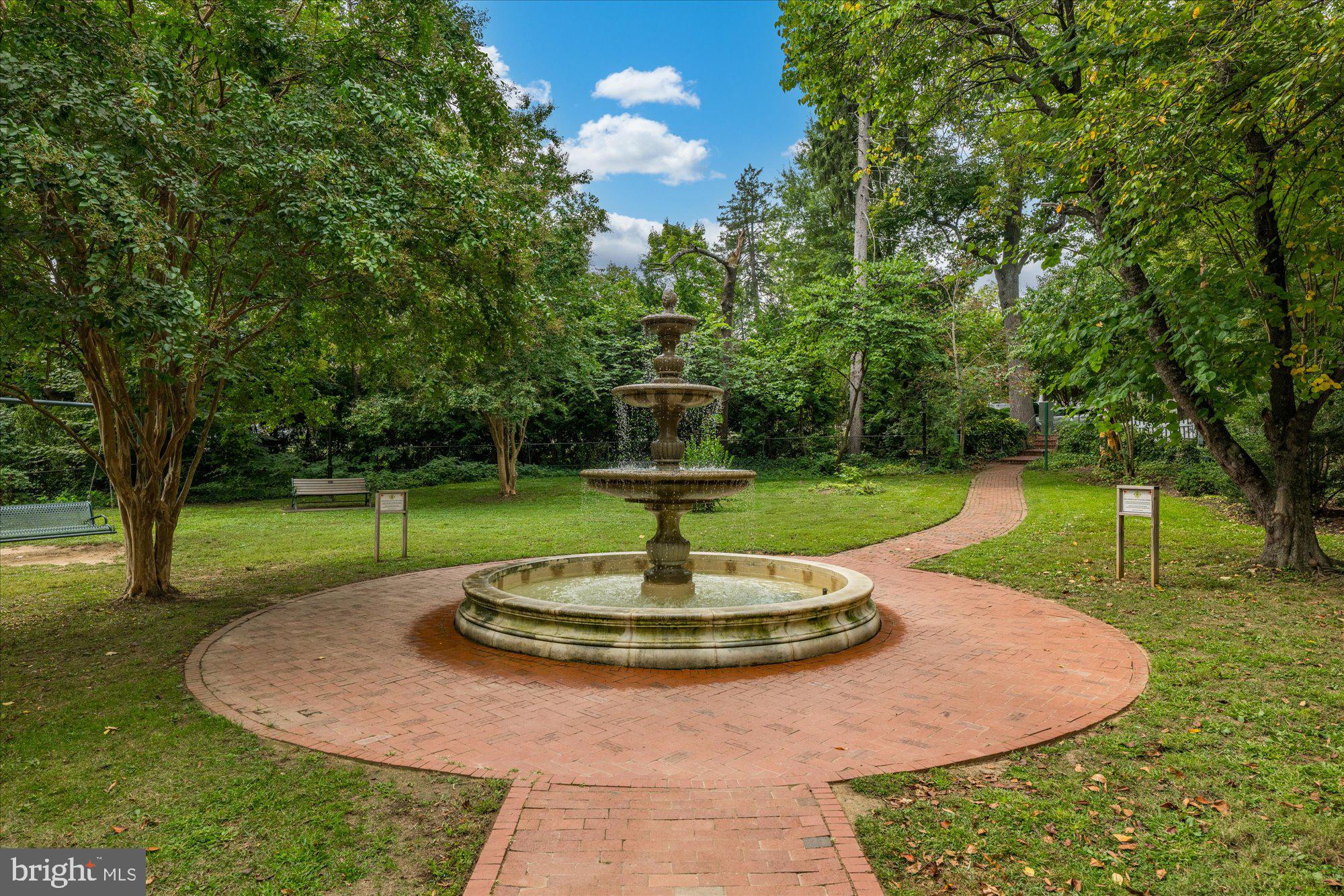 ROCK CREEK PALISADES - Residential