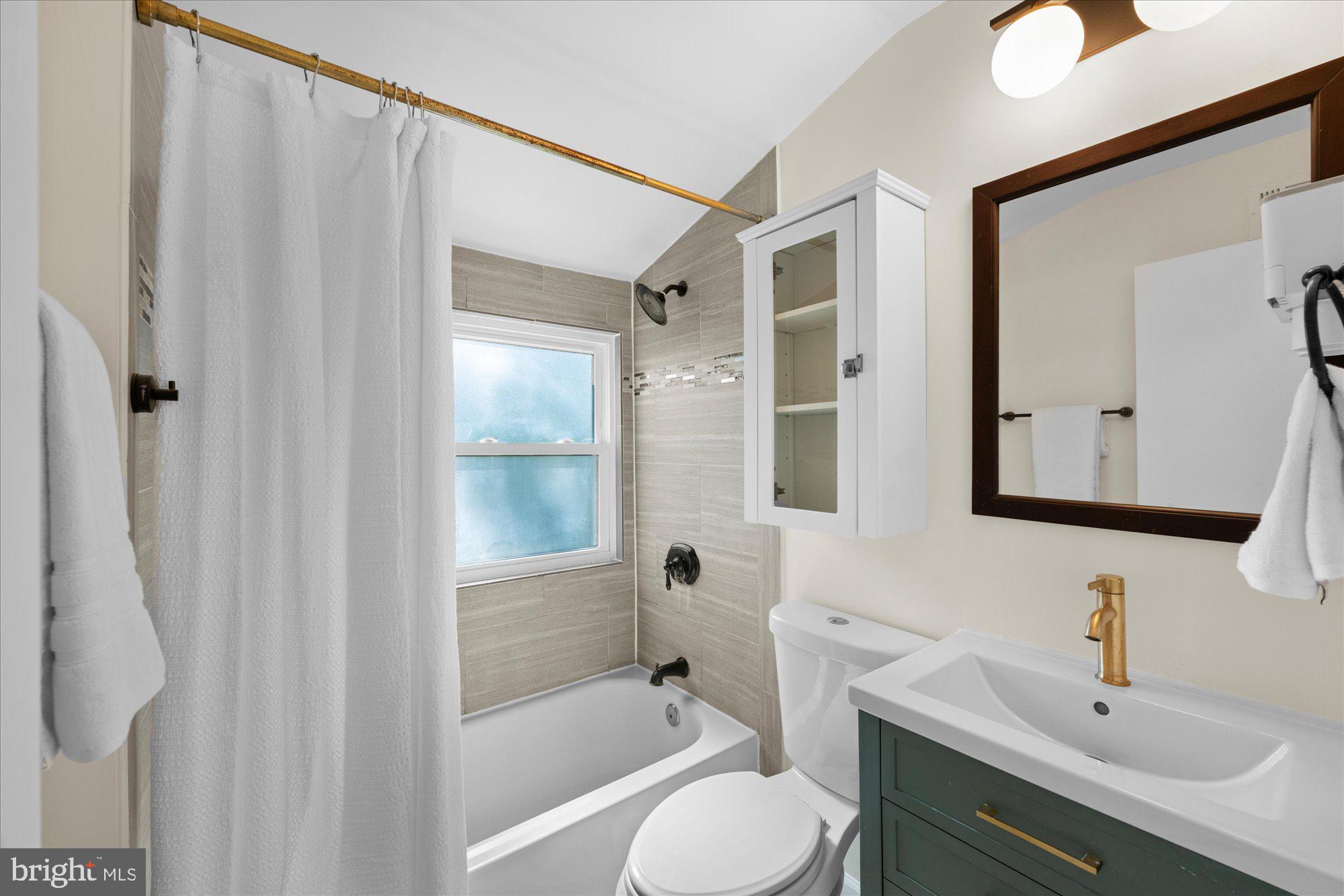 ROCK CREEK PALISADES - Residential