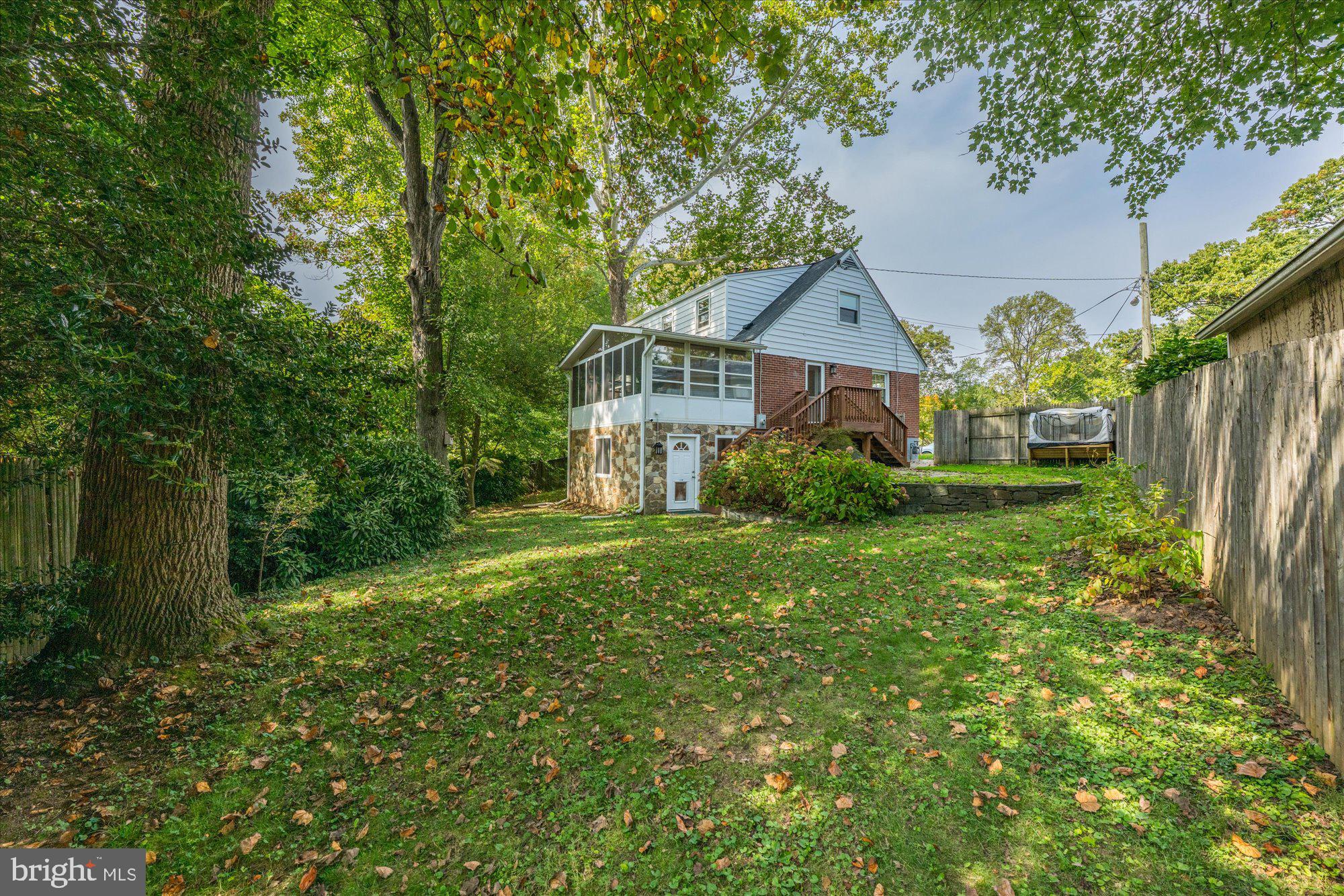 ROCK CREEK PALISADES - Residential