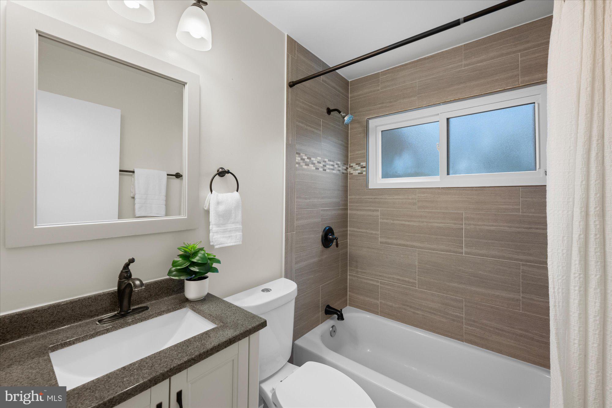 ROCK CREEK PALISADES - Residential