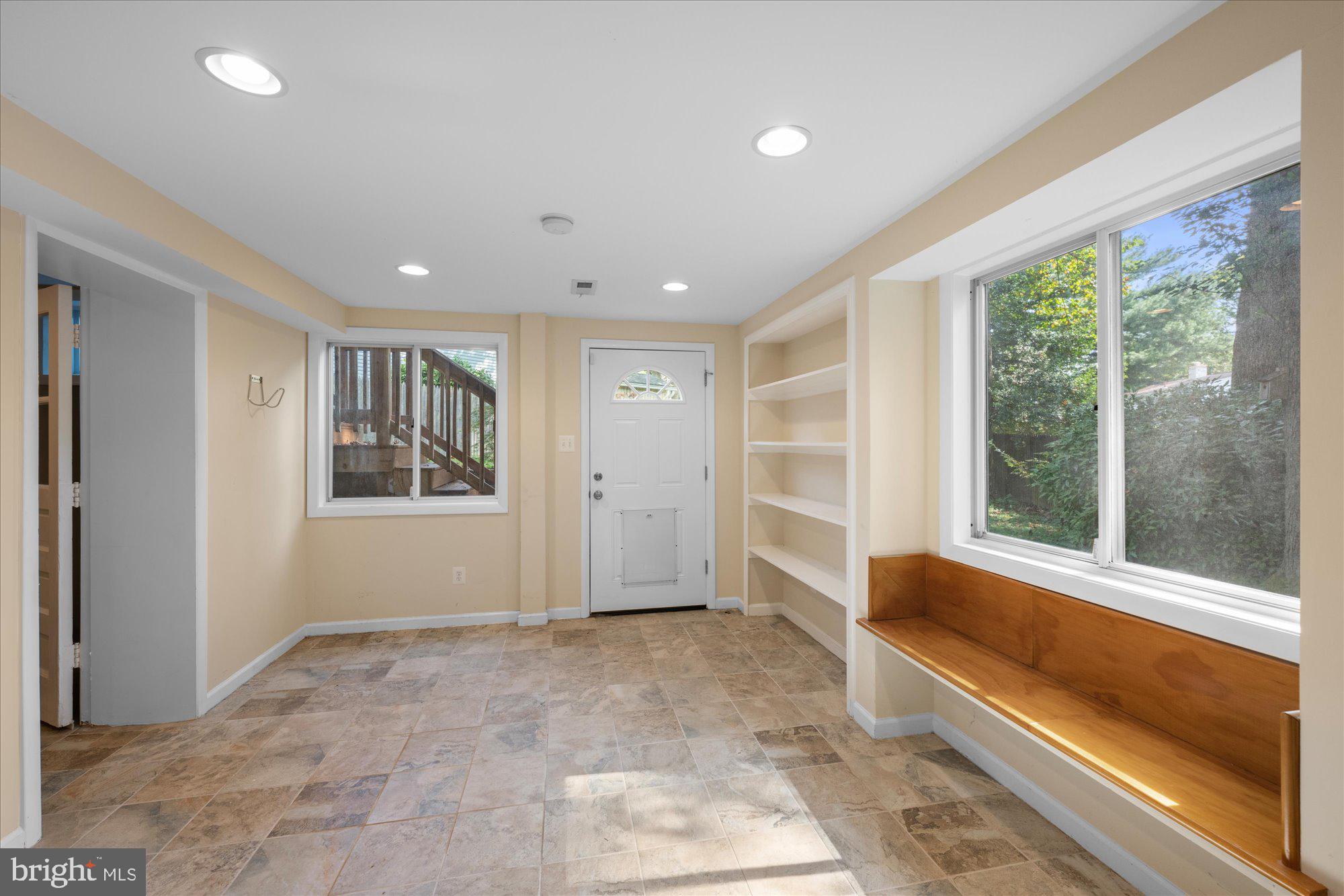 ROCK CREEK PALISADES - Residential