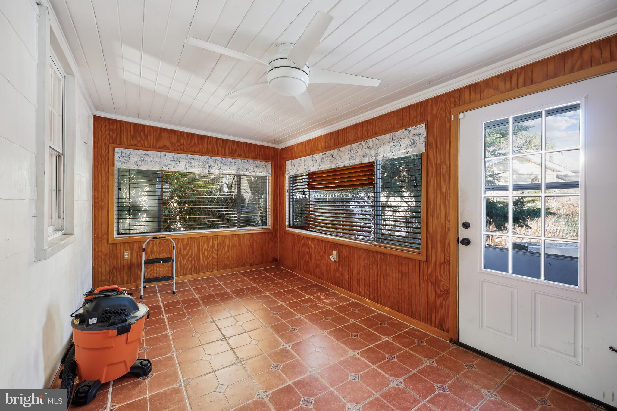 ROCKCREST - Residential