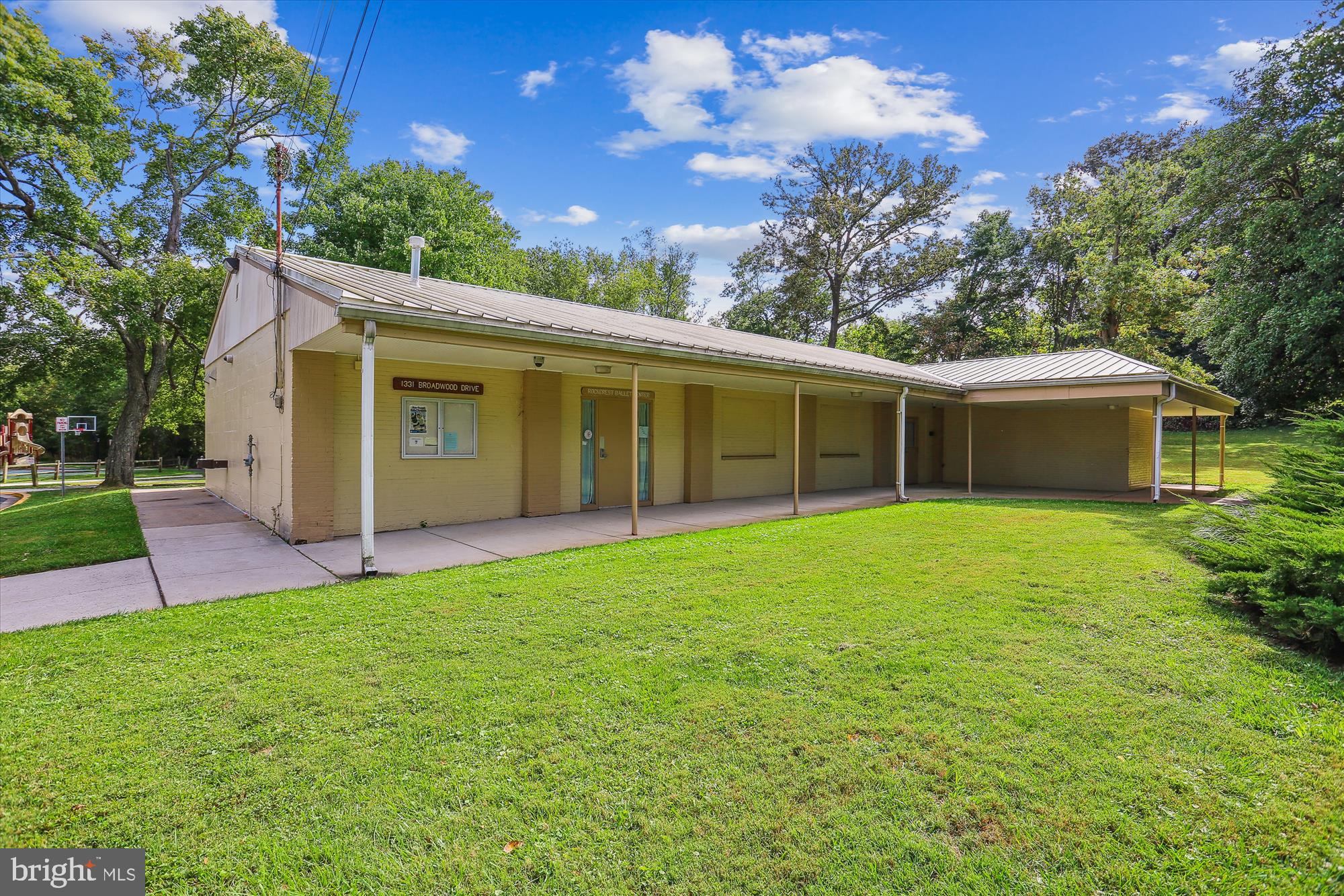 ROCKCREST - Residential