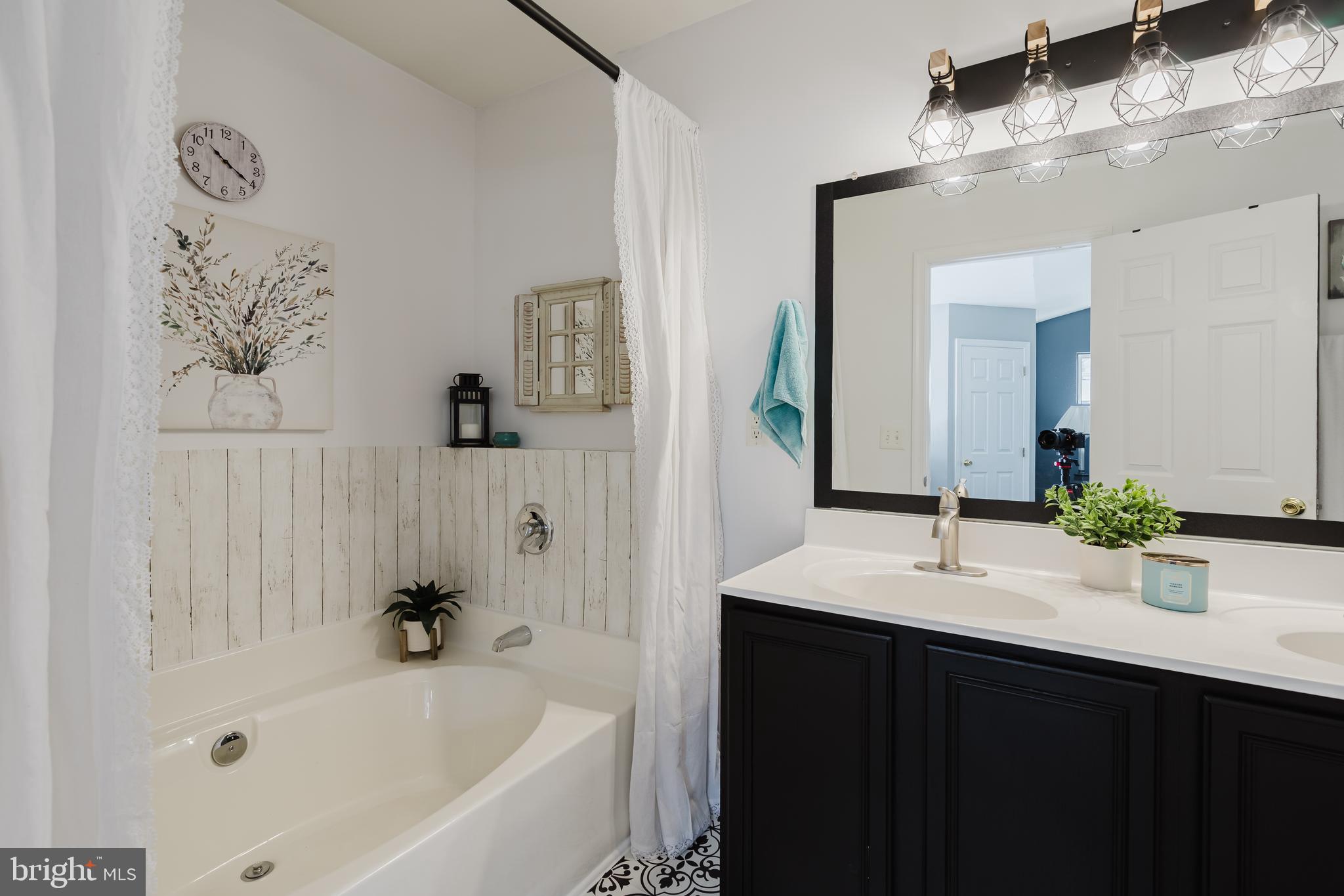 BRENNAN ESTATES - Residential