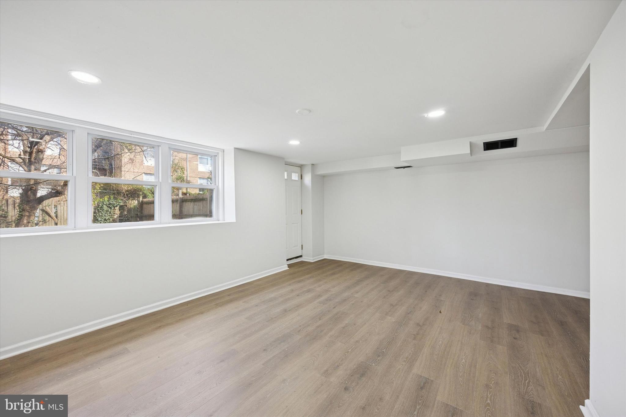 WALTON PARK - Residential