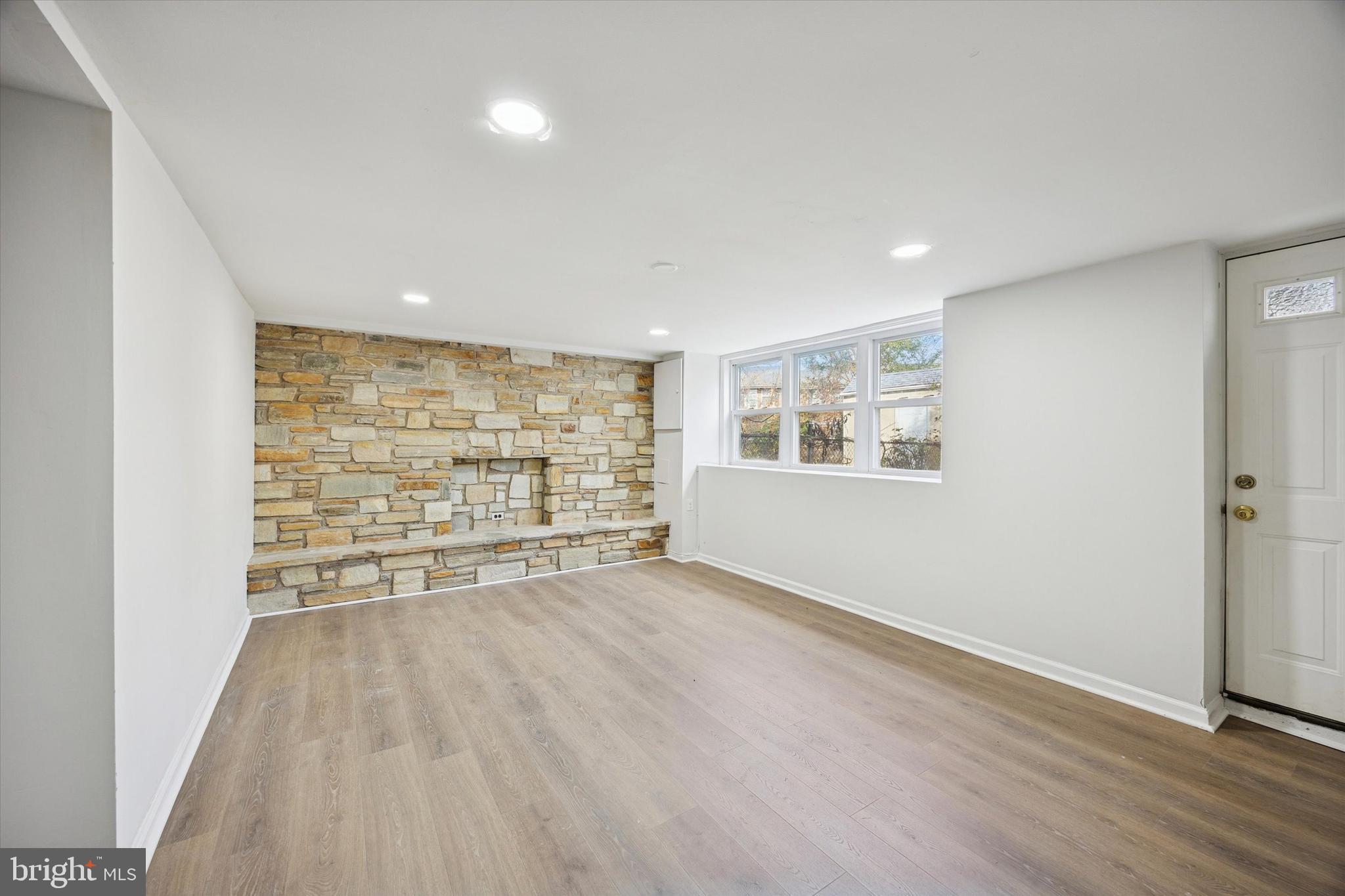 WALTON PARK - Residential