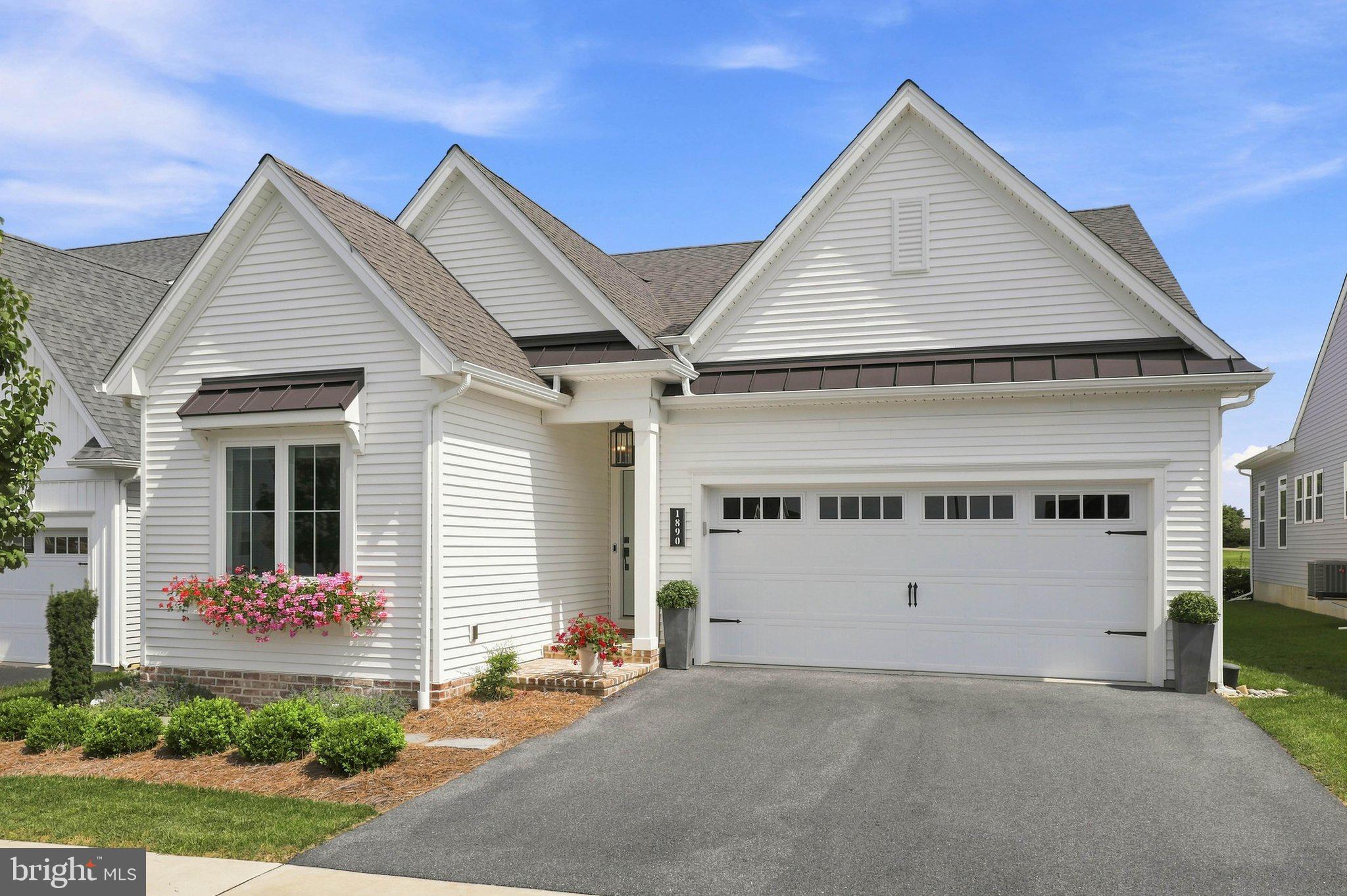 1890 EMERALD WAY