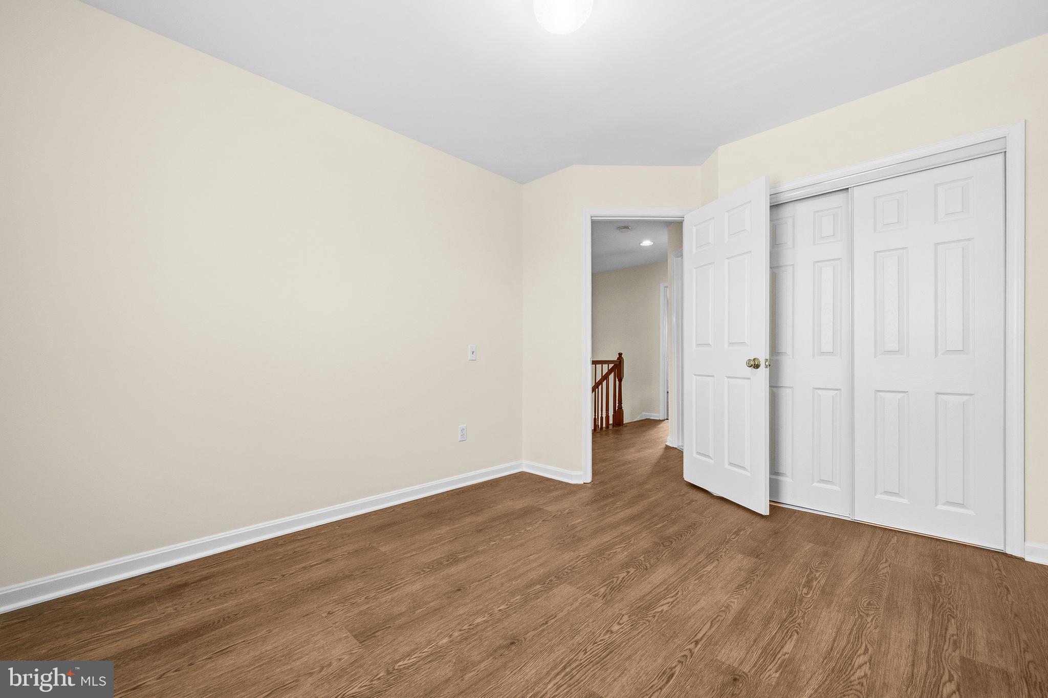 SEVEN OAKS - Residential