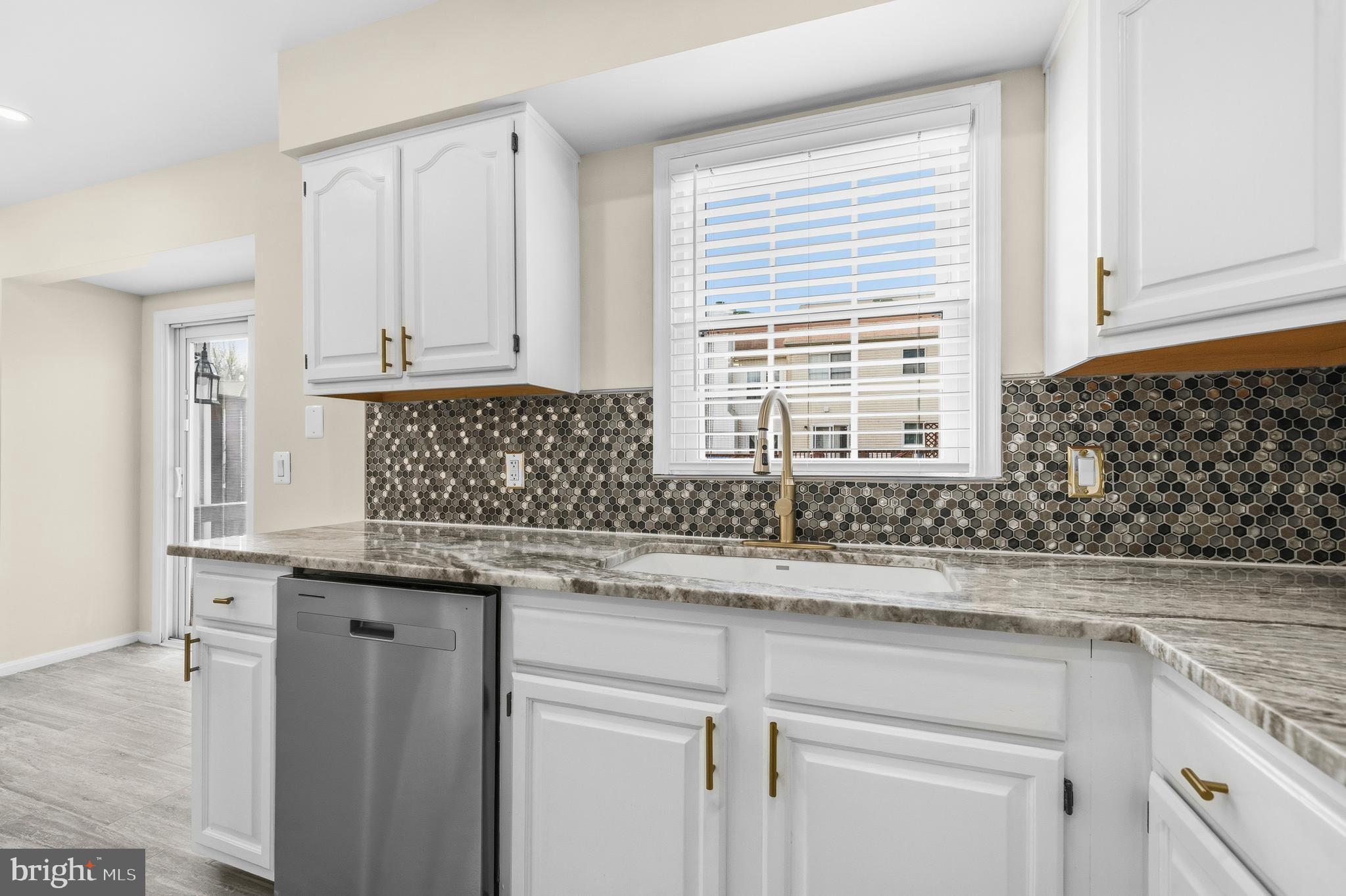 SEVEN OAKS - Residential